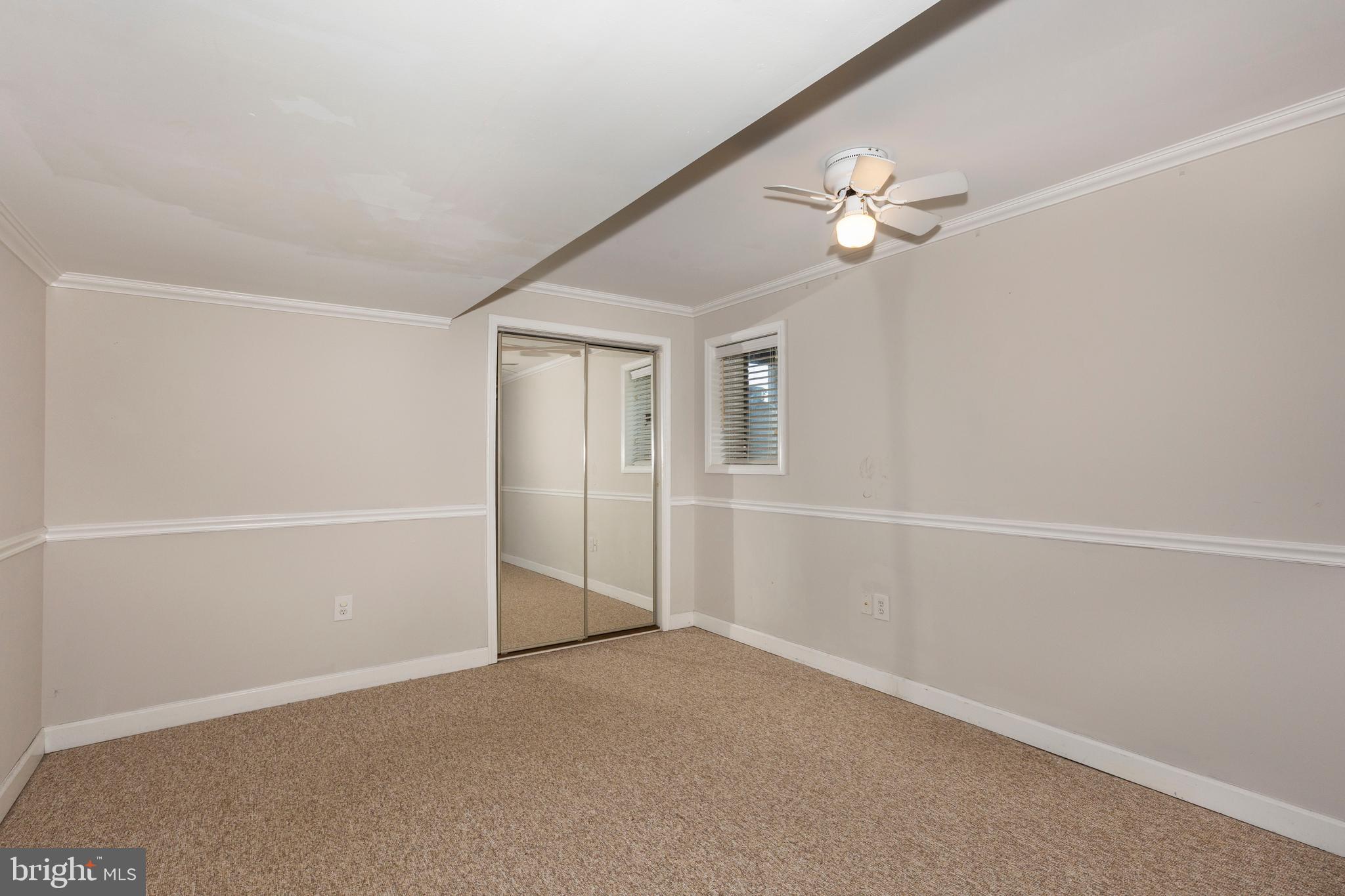 THOROBRED KNOLL - Residential