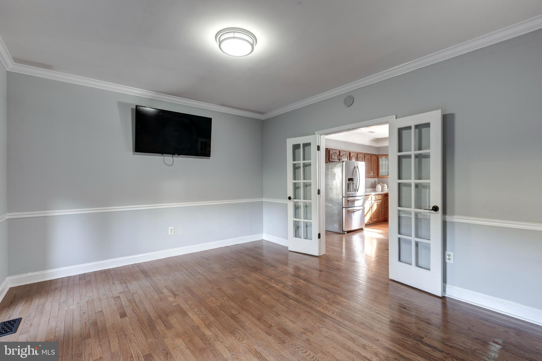 THOROBRED KNOLL - Residential