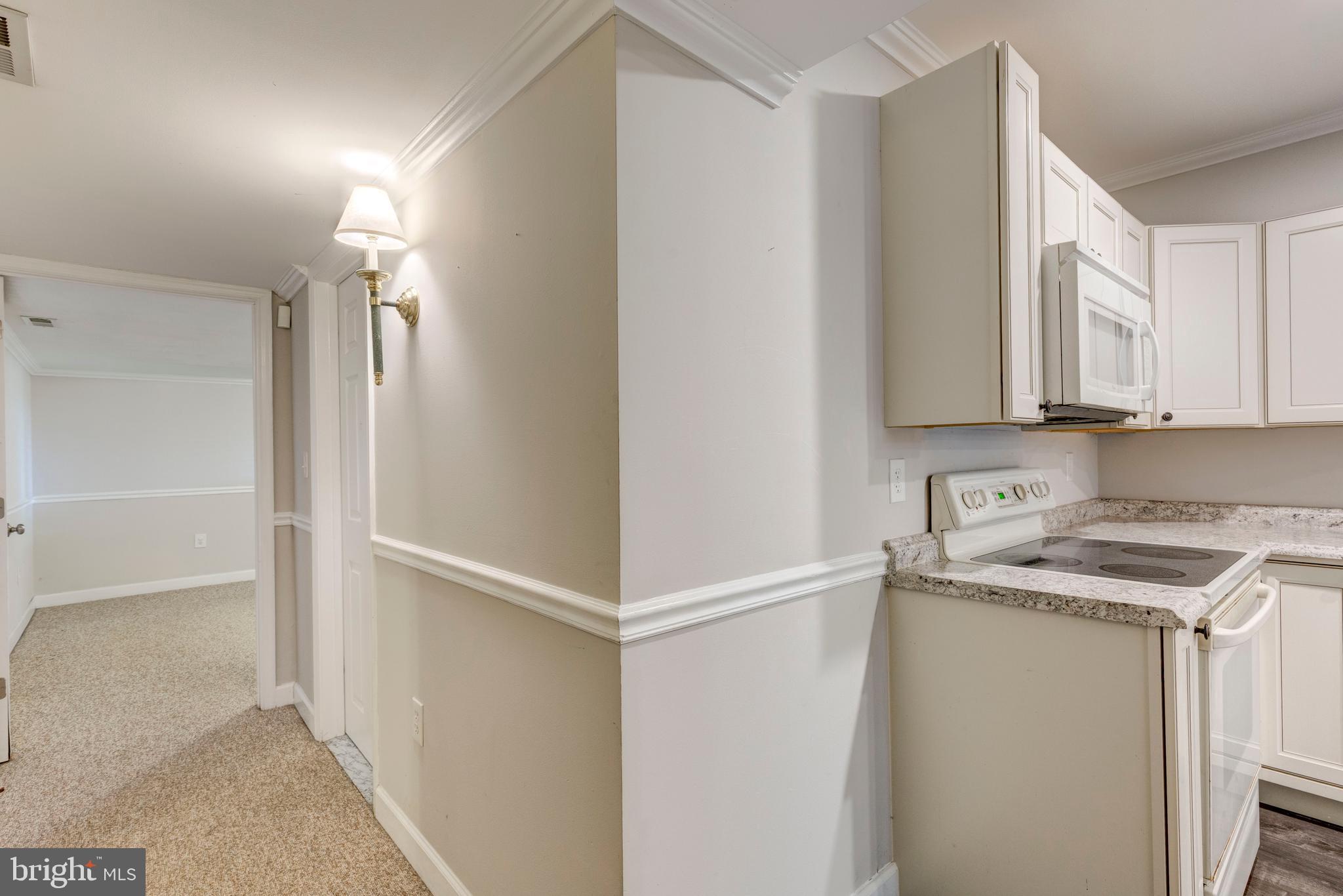 THOROBRED KNOLL - Residential