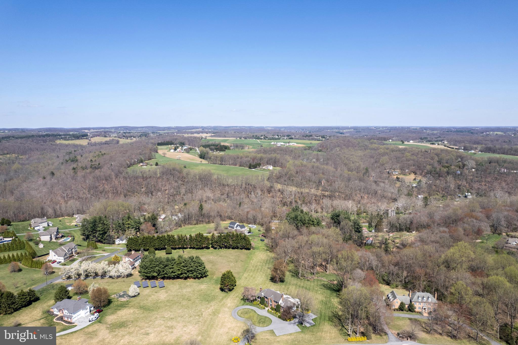 THOROBRED KNOLL - Residential