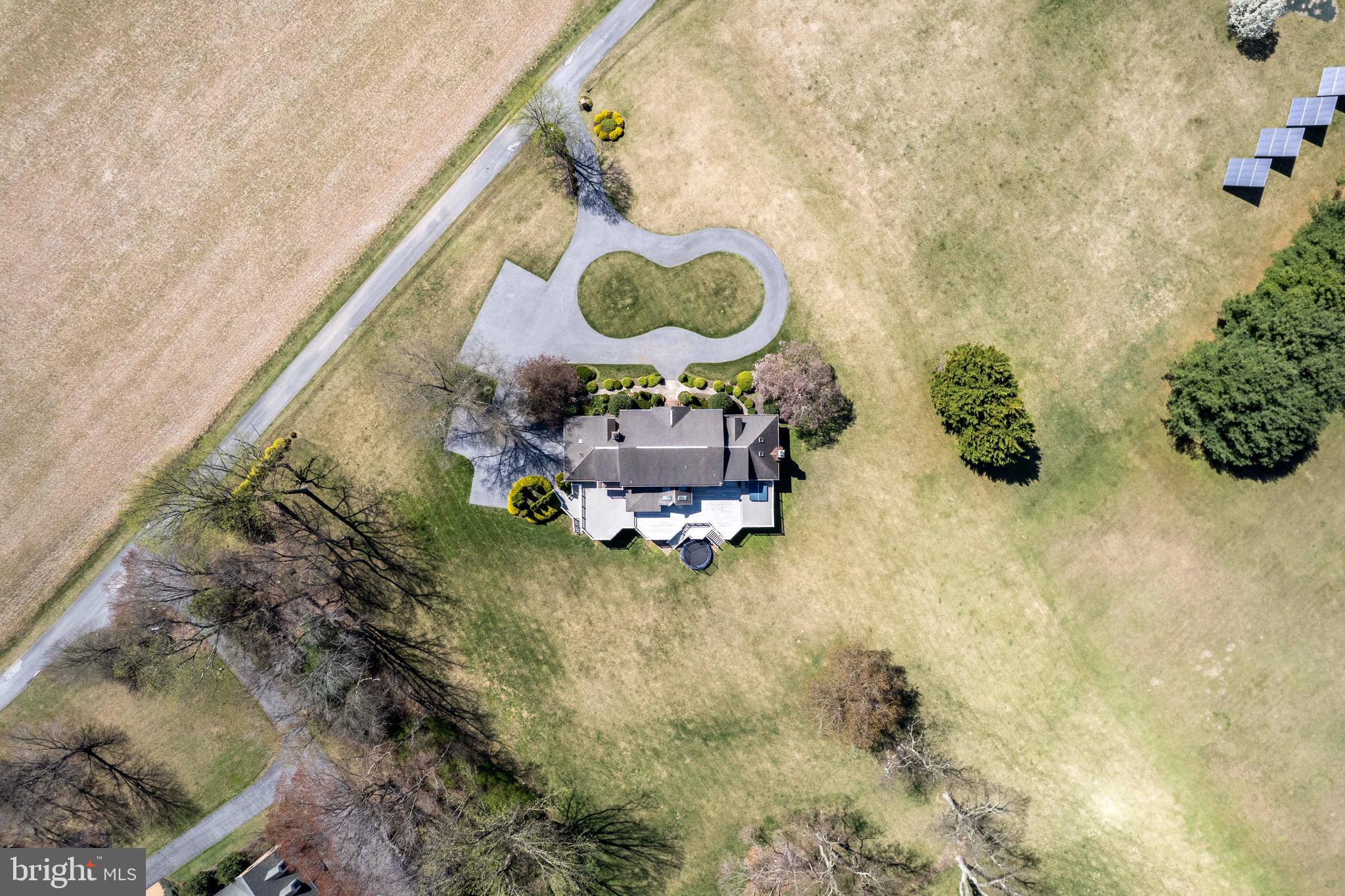 THOROBRED KNOLL - Residential