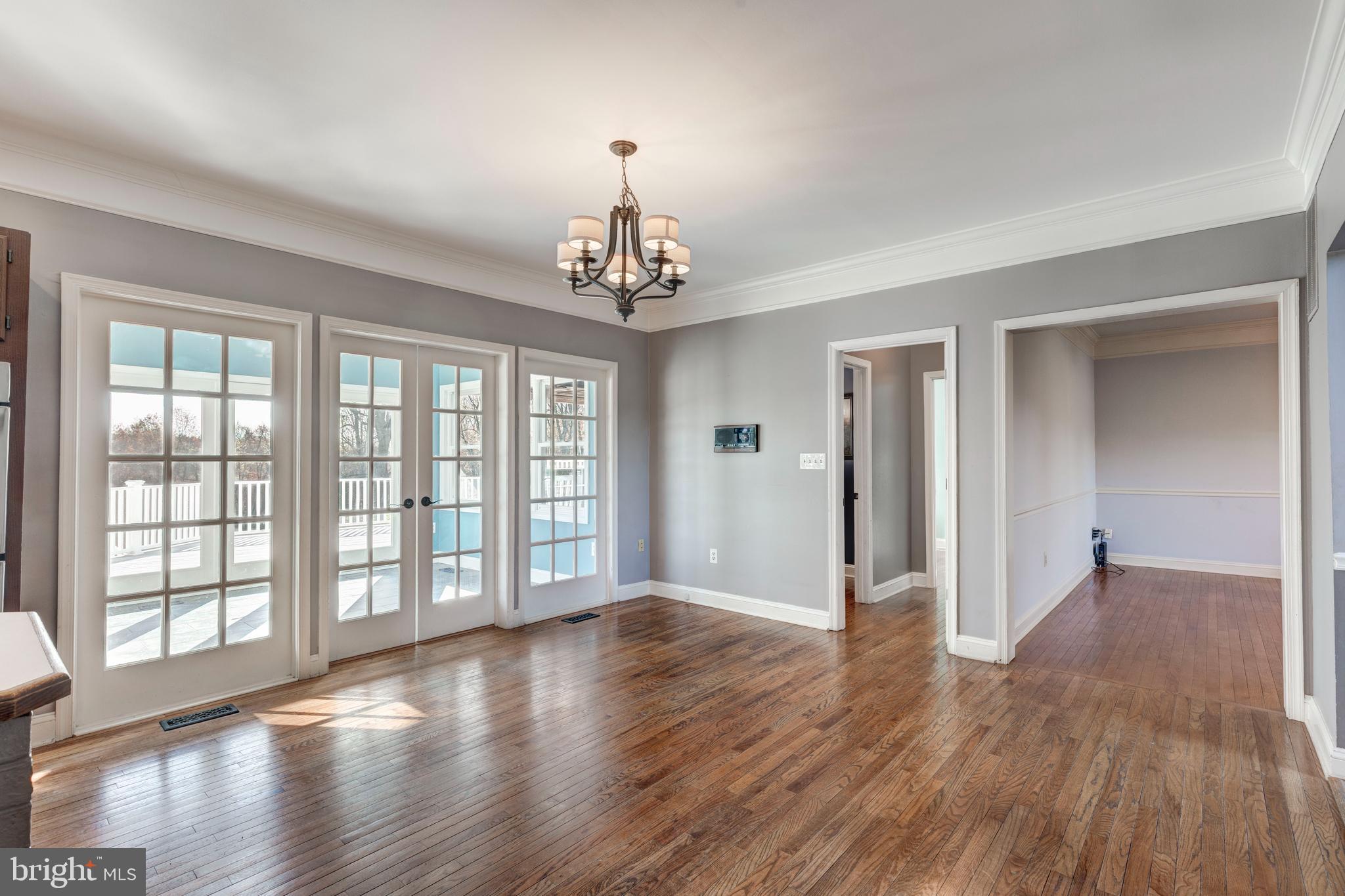 THOROBRED KNOLL - Residential