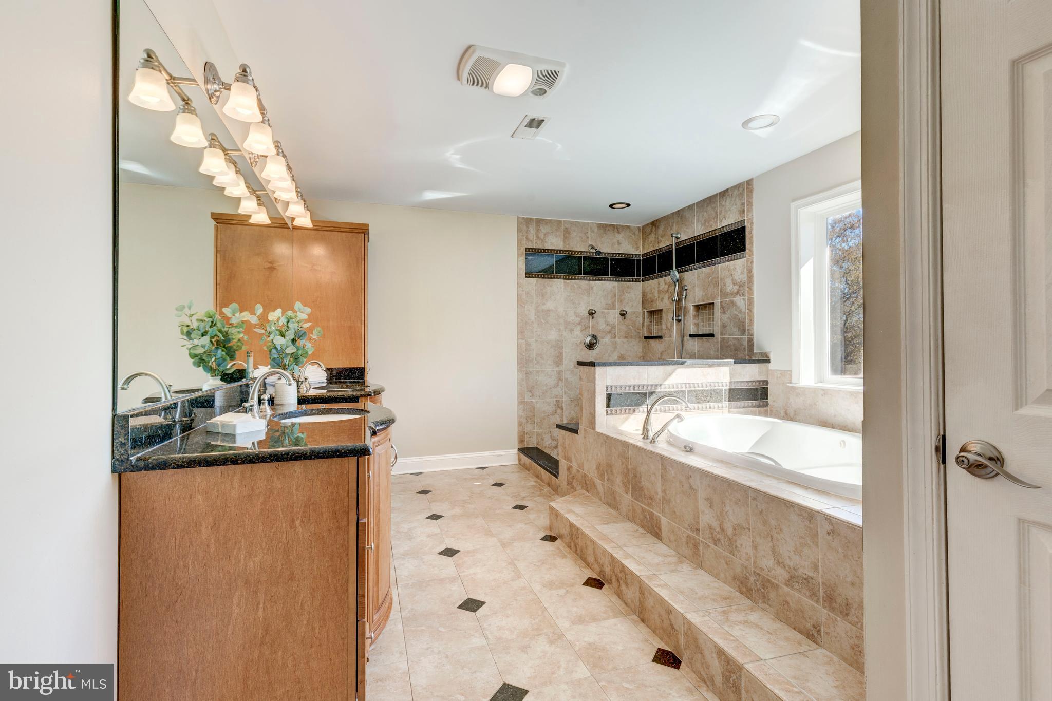 THOROBRED KNOLL - Residential