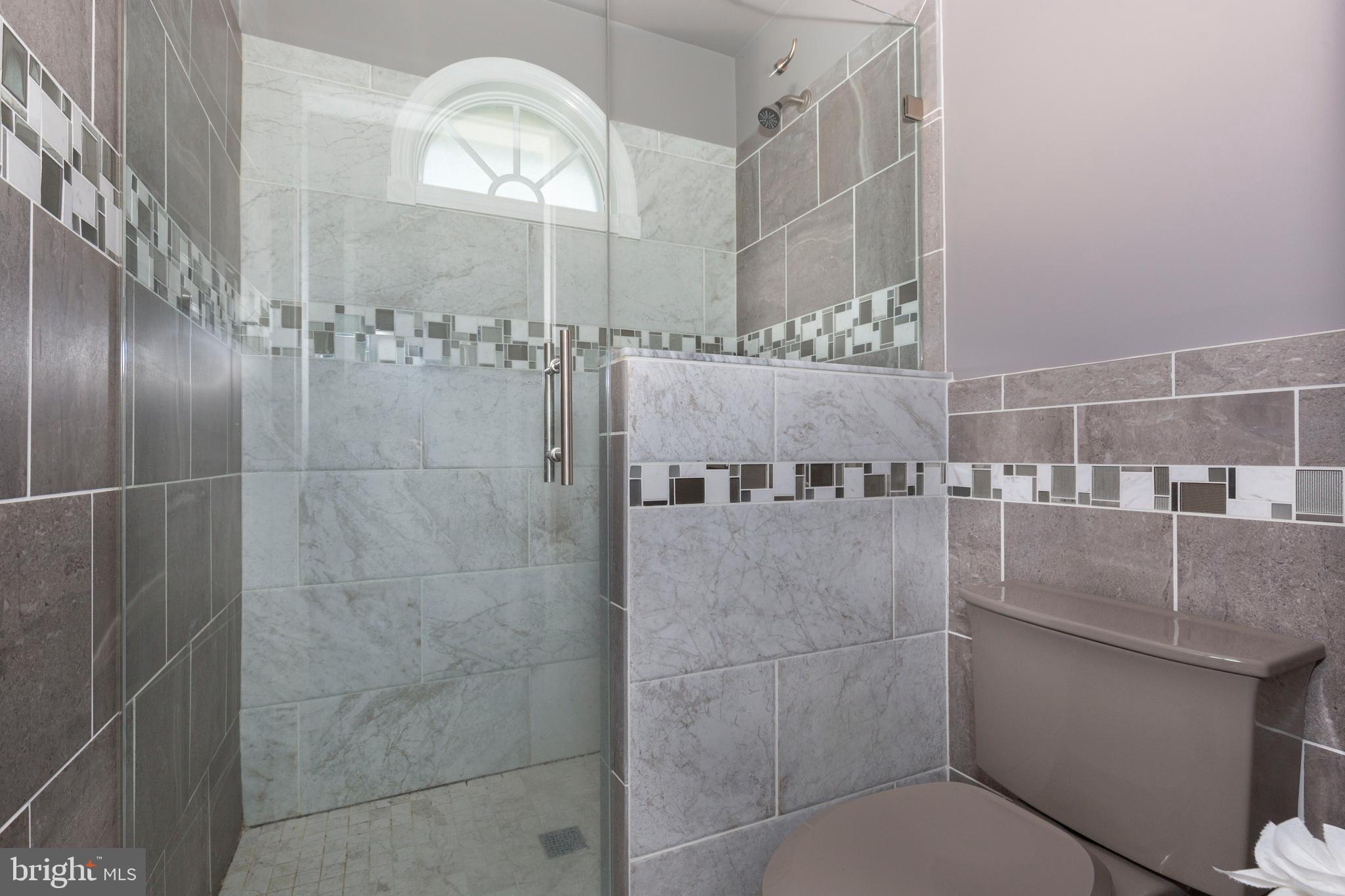 THOROBRED KNOLL - Residential