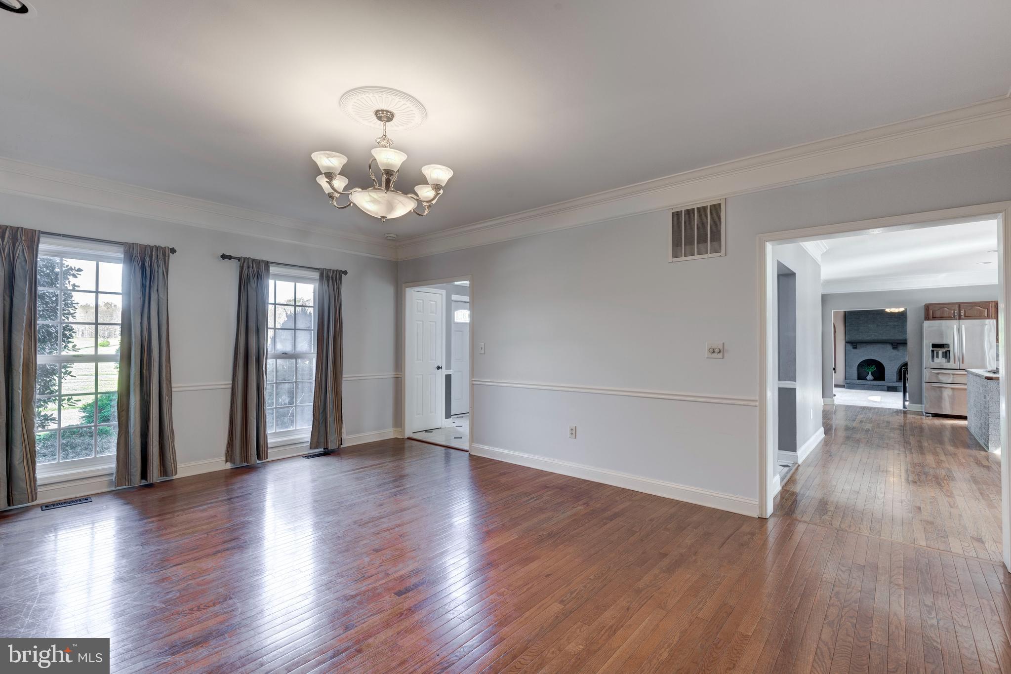 THOROBRED KNOLL - Residential