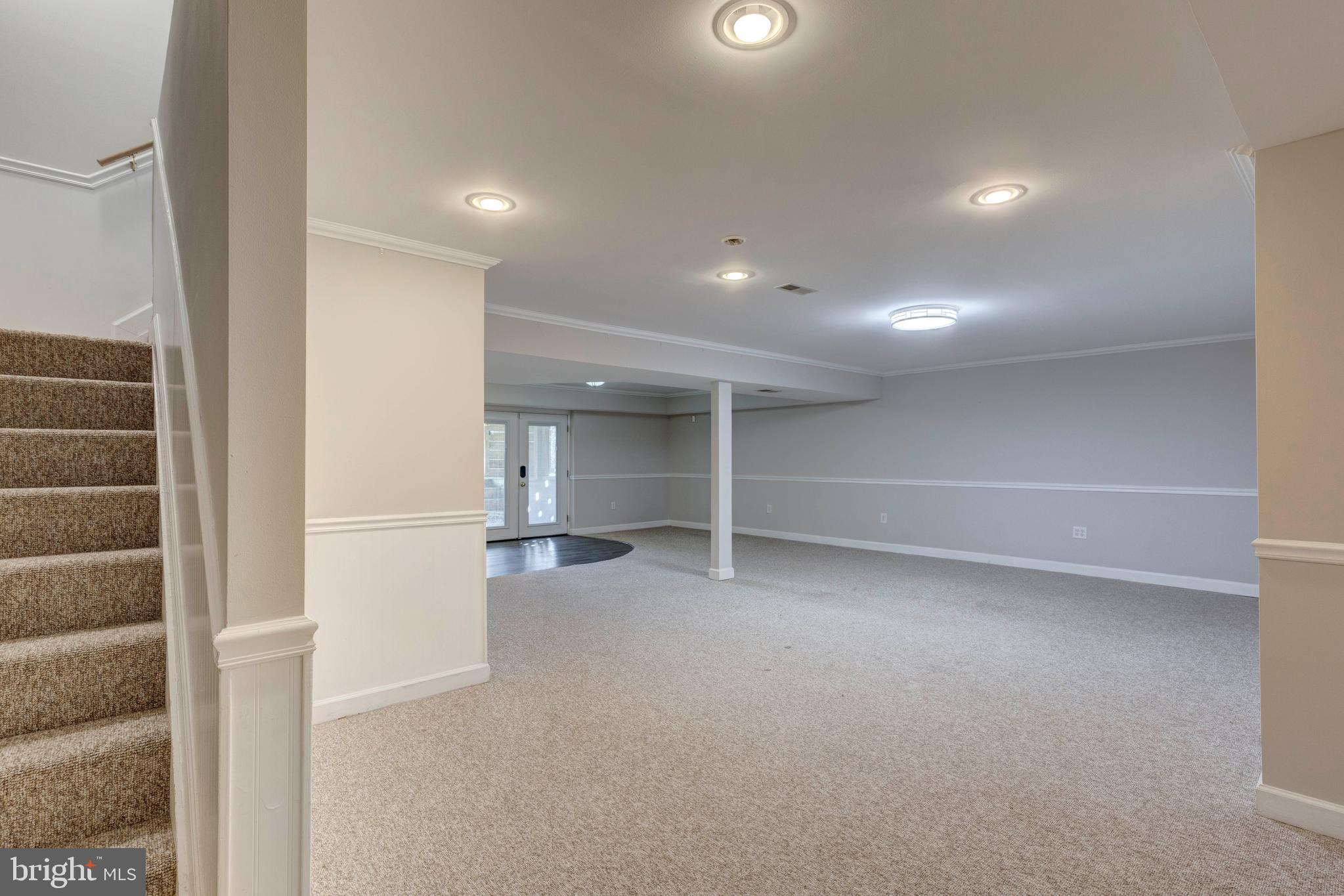 THOROBRED KNOLL - Residential