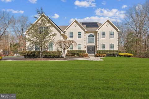 92 RUNNING DEER TRAIL ELMER NJ 08318