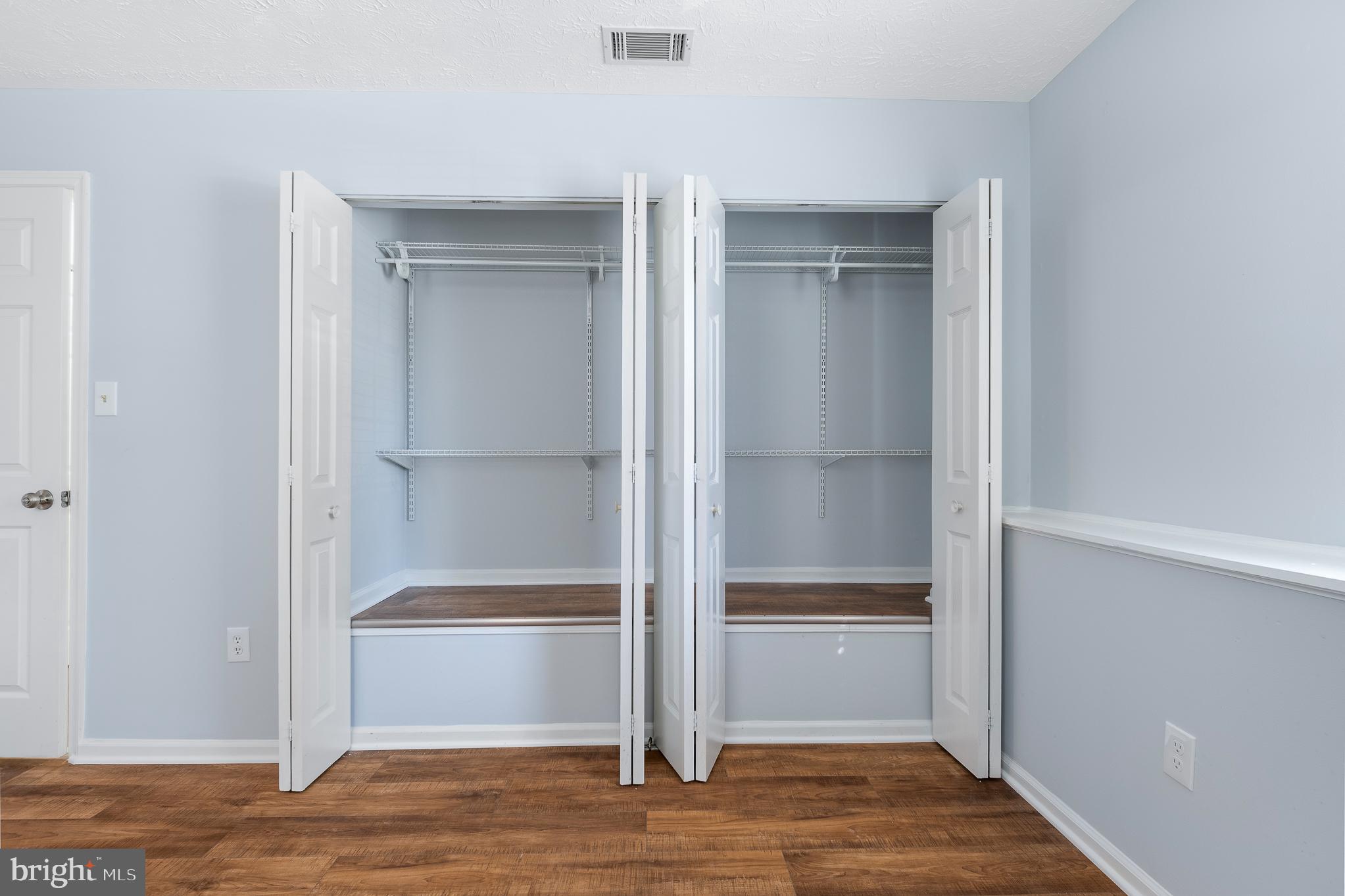 WATERS EDGE AT NORTH LAKE - Residential