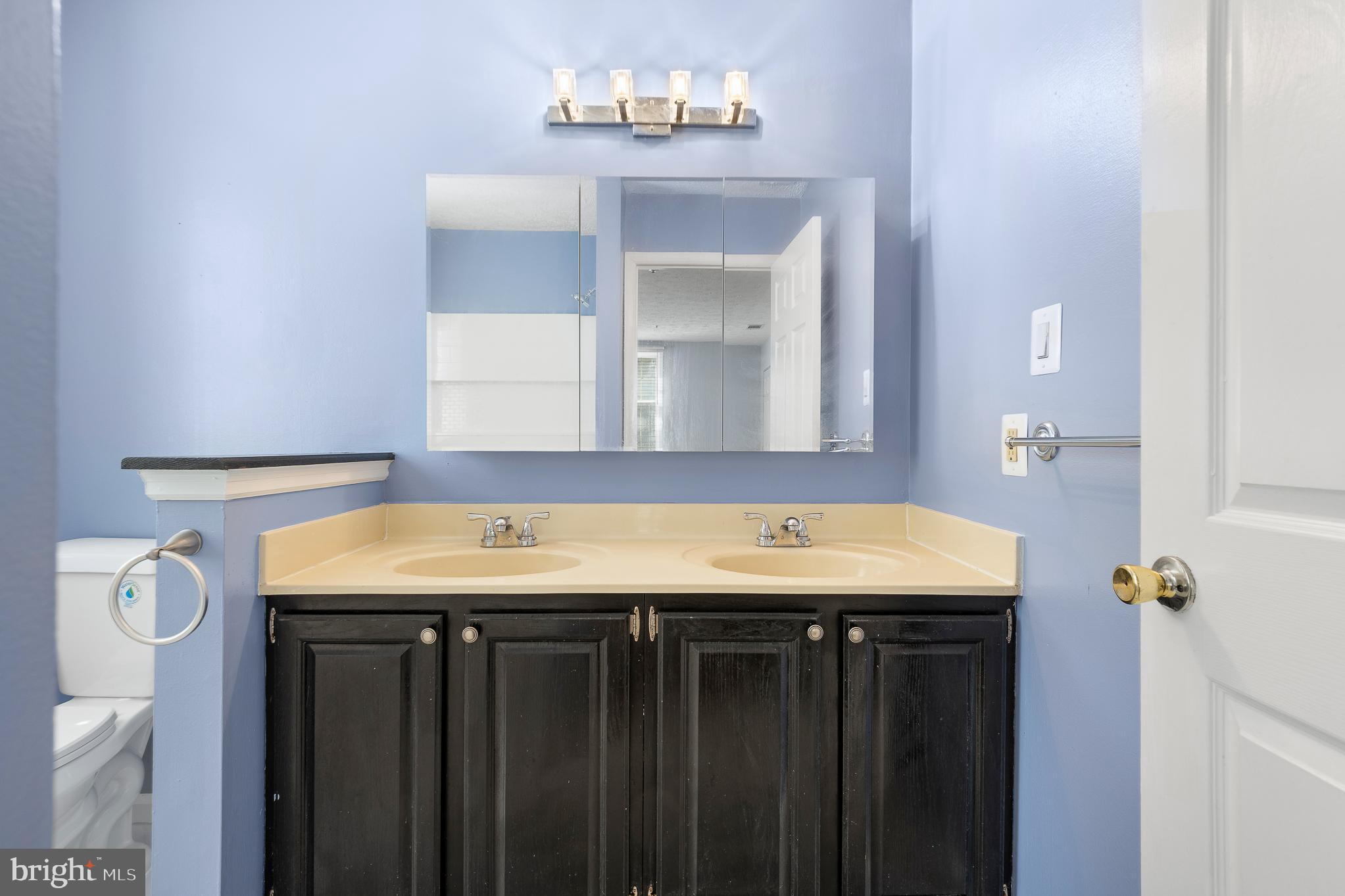 WATERS EDGE AT NORTH LAKE - Residential