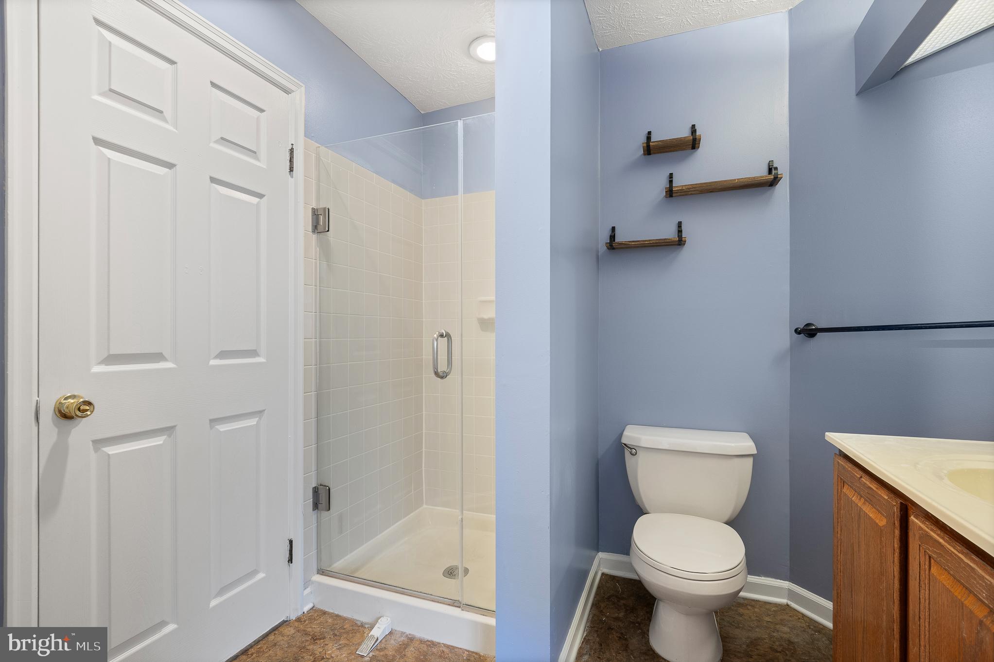 WATERS EDGE AT NORTH LAKE - Residential