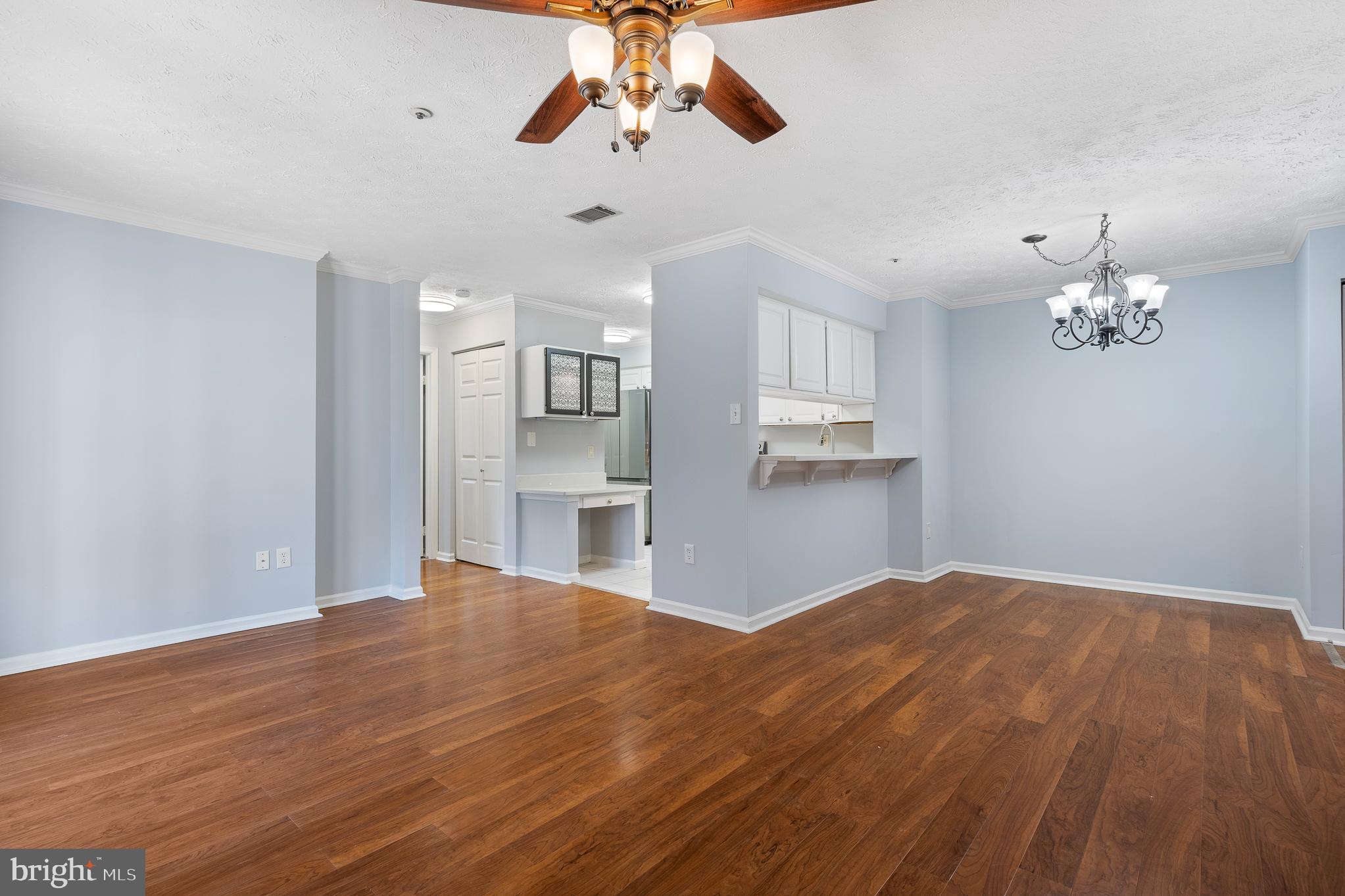 WATERS EDGE AT NORTH LAKE - Residential