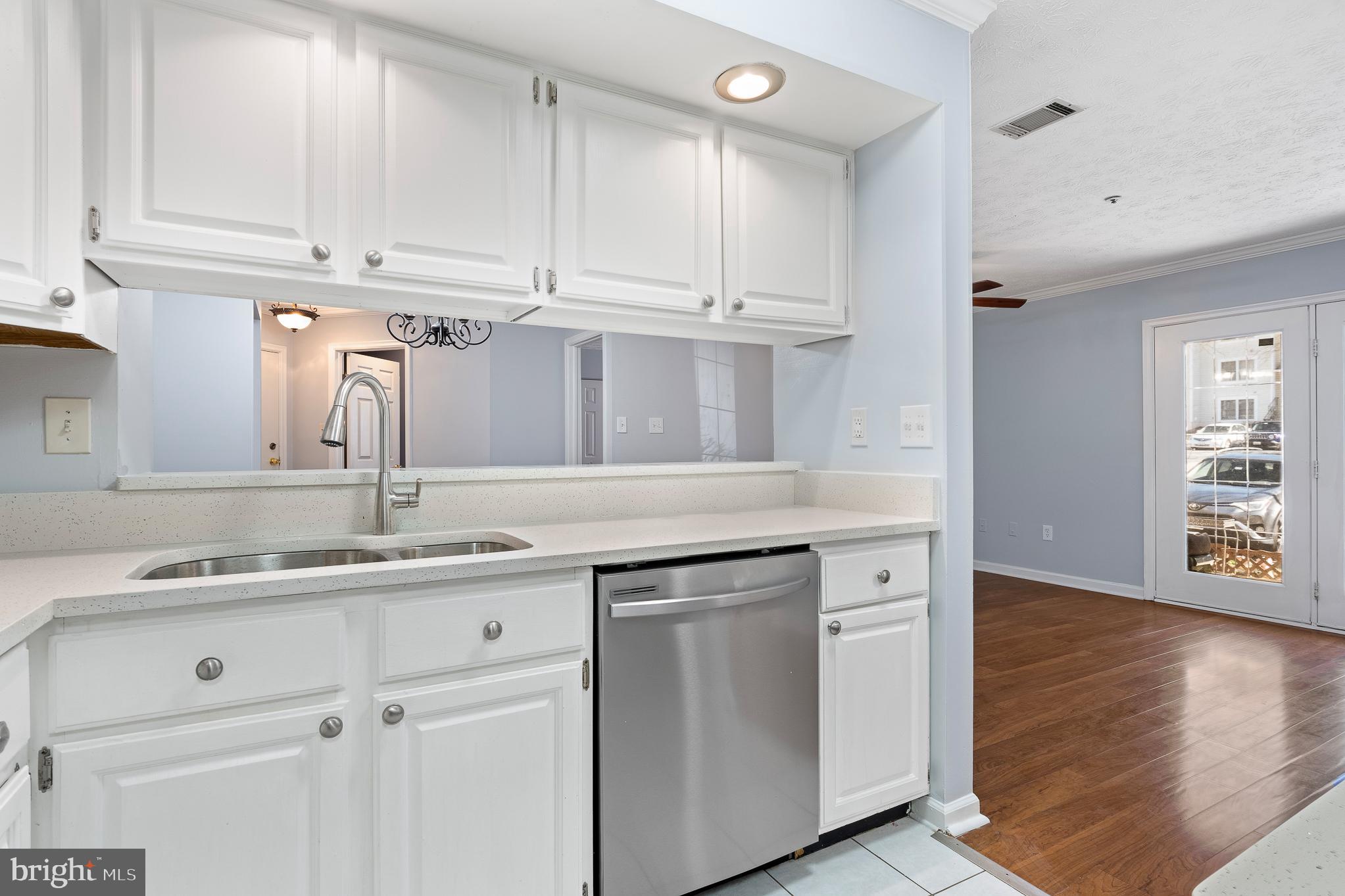 WATERS EDGE AT NORTH LAKE - Residential