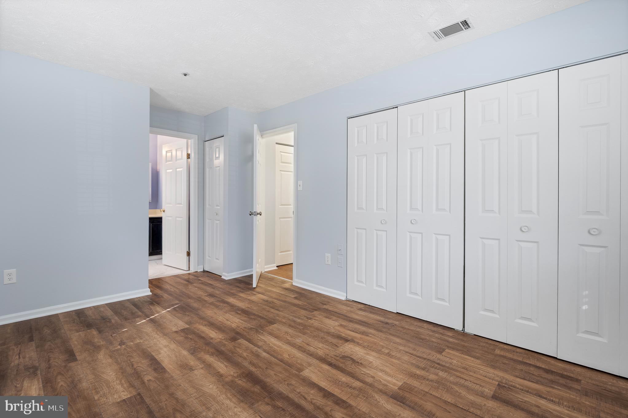 WATERS EDGE AT NORTH LAKE - Residential