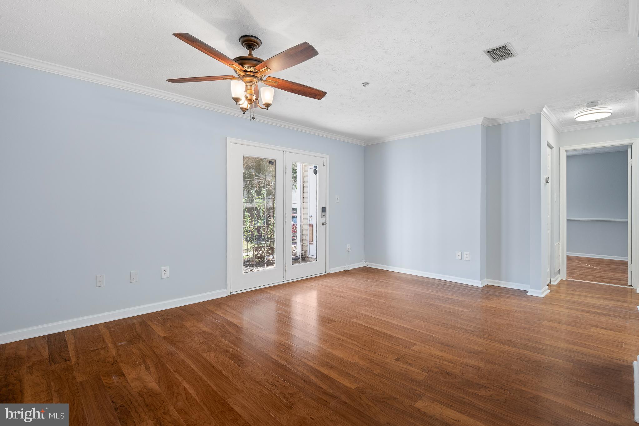 WATERS EDGE AT NORTH LAKE - Residential