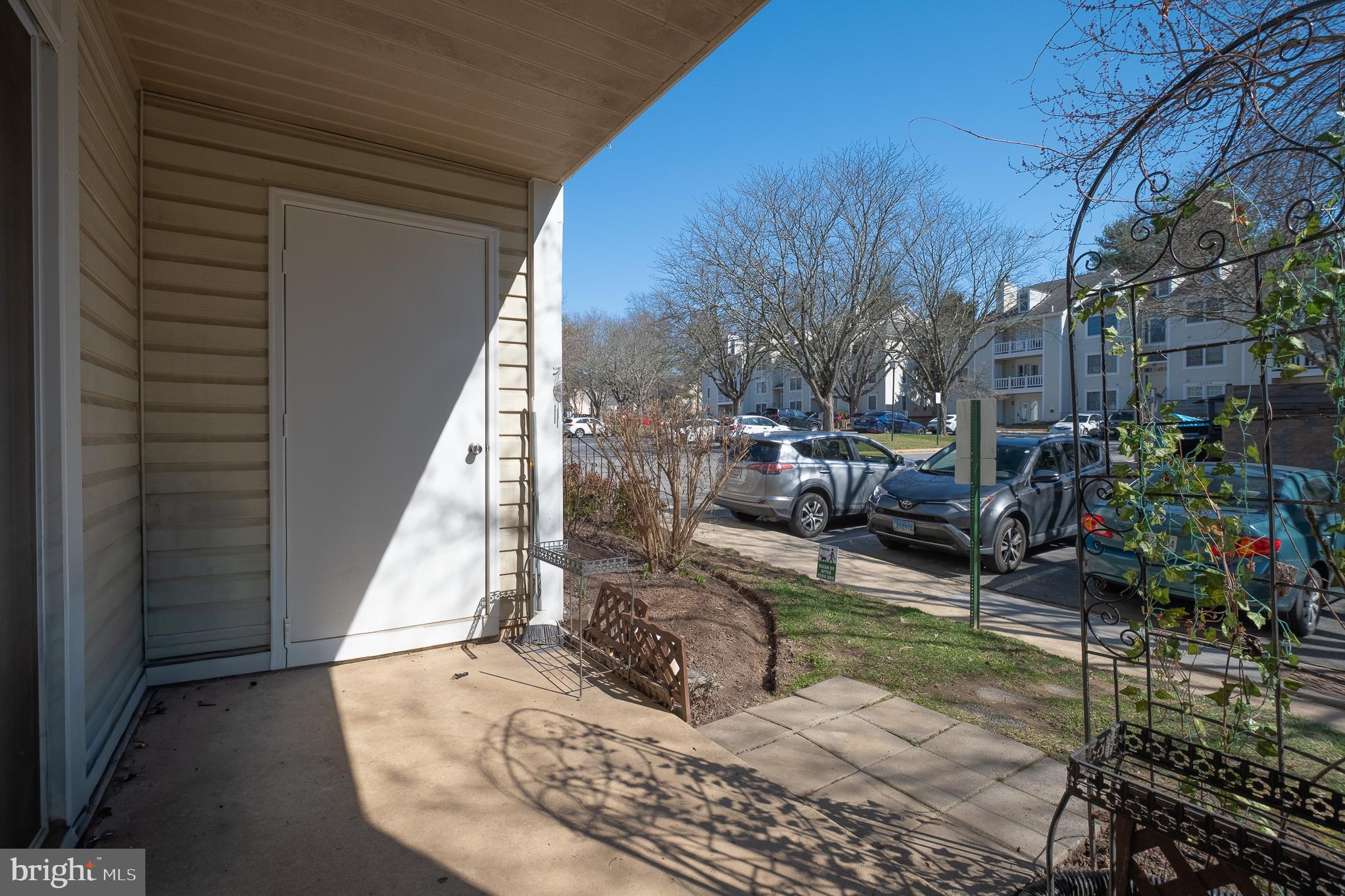 WATERS EDGE AT NORTH LAKE - Residential