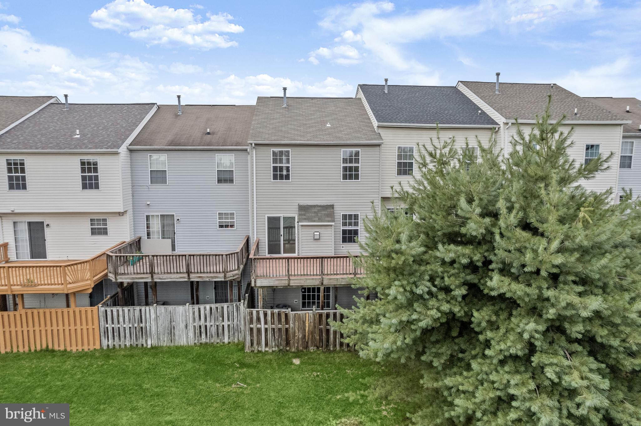 HOWARDS RIDGE - Residential