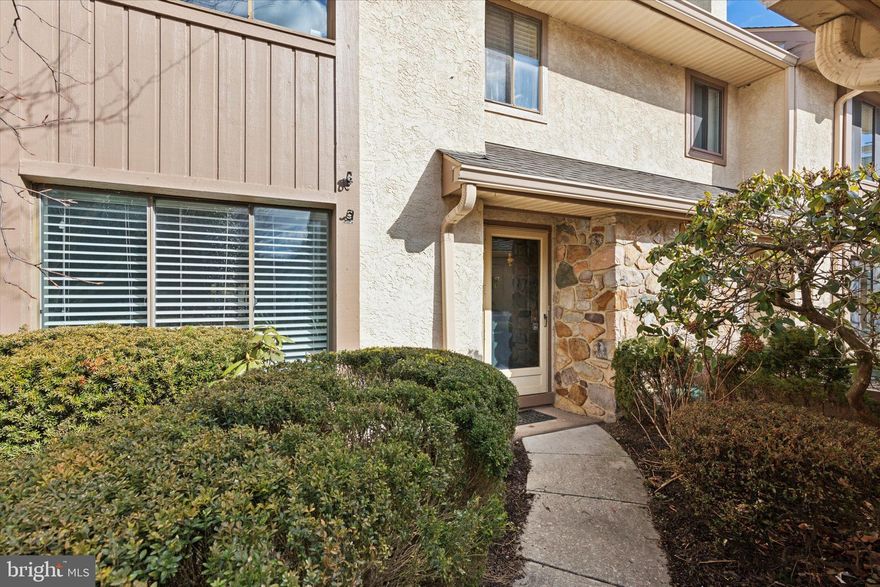 Lovely townhome in the desirable High Gate community! This 4-bedroom, 2.5-bath home is ready for its new owner to add their personal touch. The updated kitchen features stainless steel appliances, white cabinetry, granite countertops, and a cozy gas fireplace in the eat-in area. The spacious living room offers large windows and access to the rear deck. A convenient half bath completes the first floor.

Upstairs, the primary suite boasts two closets and an en-suite bathroom with a soaking tub, separate shower, and double sinks. Two additional bedrooms and a full bath are also located on the second floor. The home is topped off with a versatile loft space, complete with skylights that flood the area with natural light.