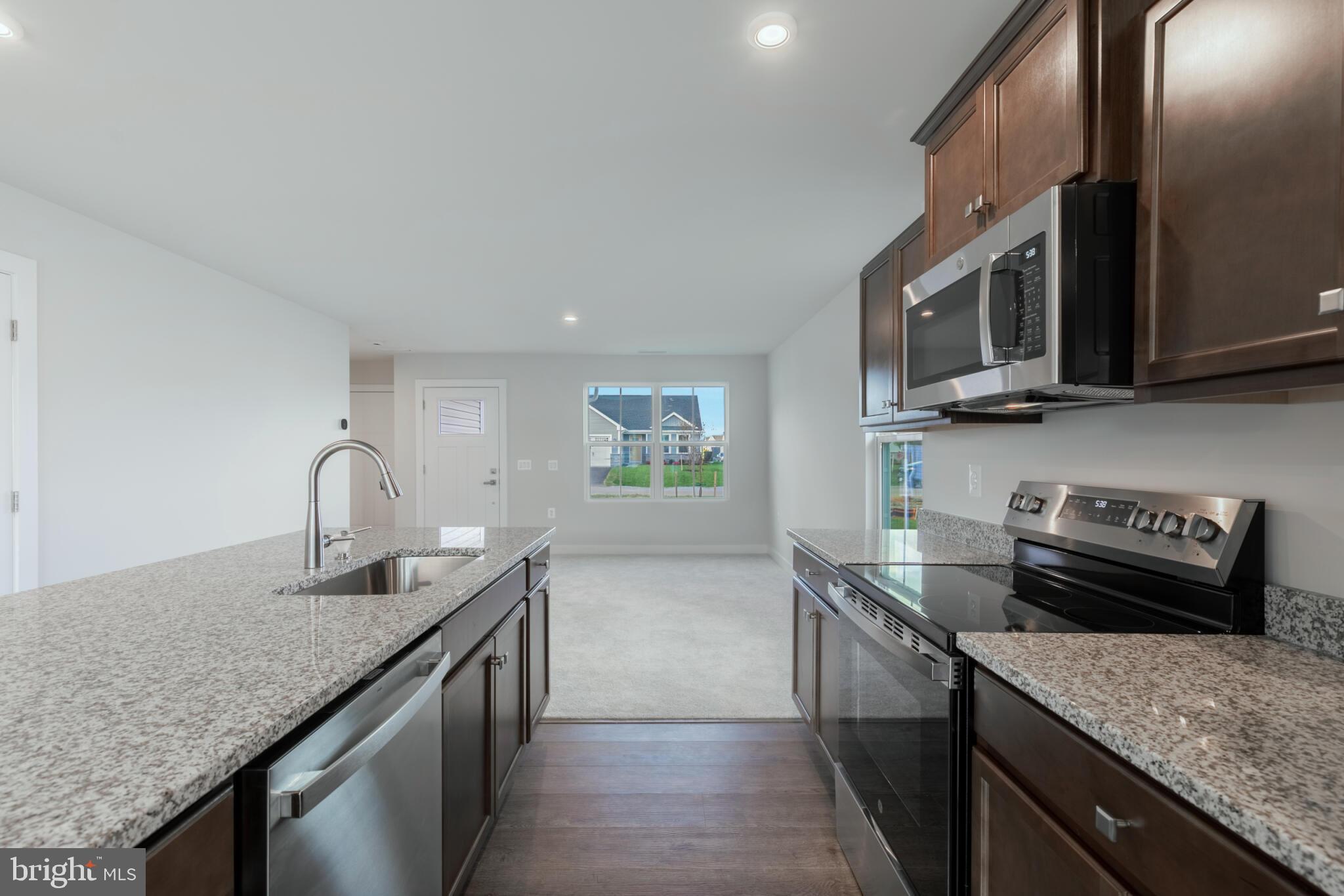 CARDINAL POINTE - Residential