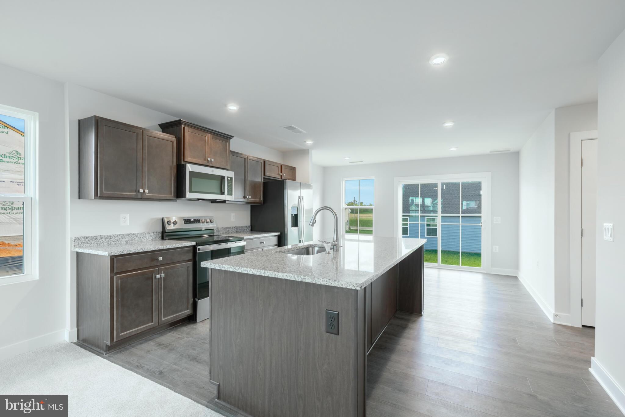 CARDINAL POINTE - Residential