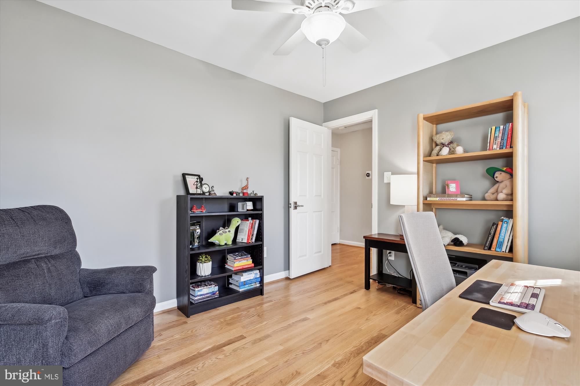 GLENBROOK KNOLLS - Residential Lease