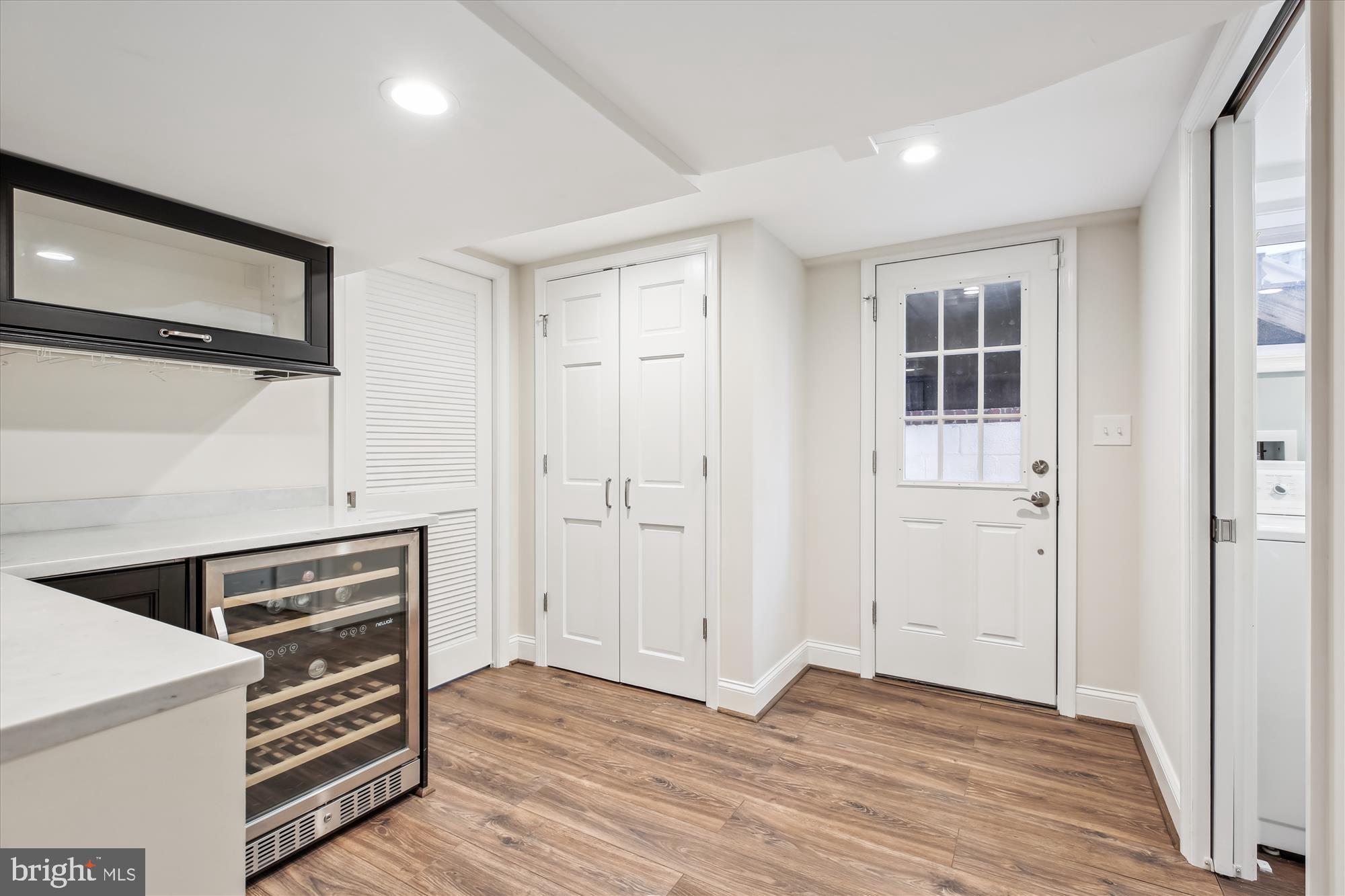 GLENBROOK KNOLLS - Residential Lease