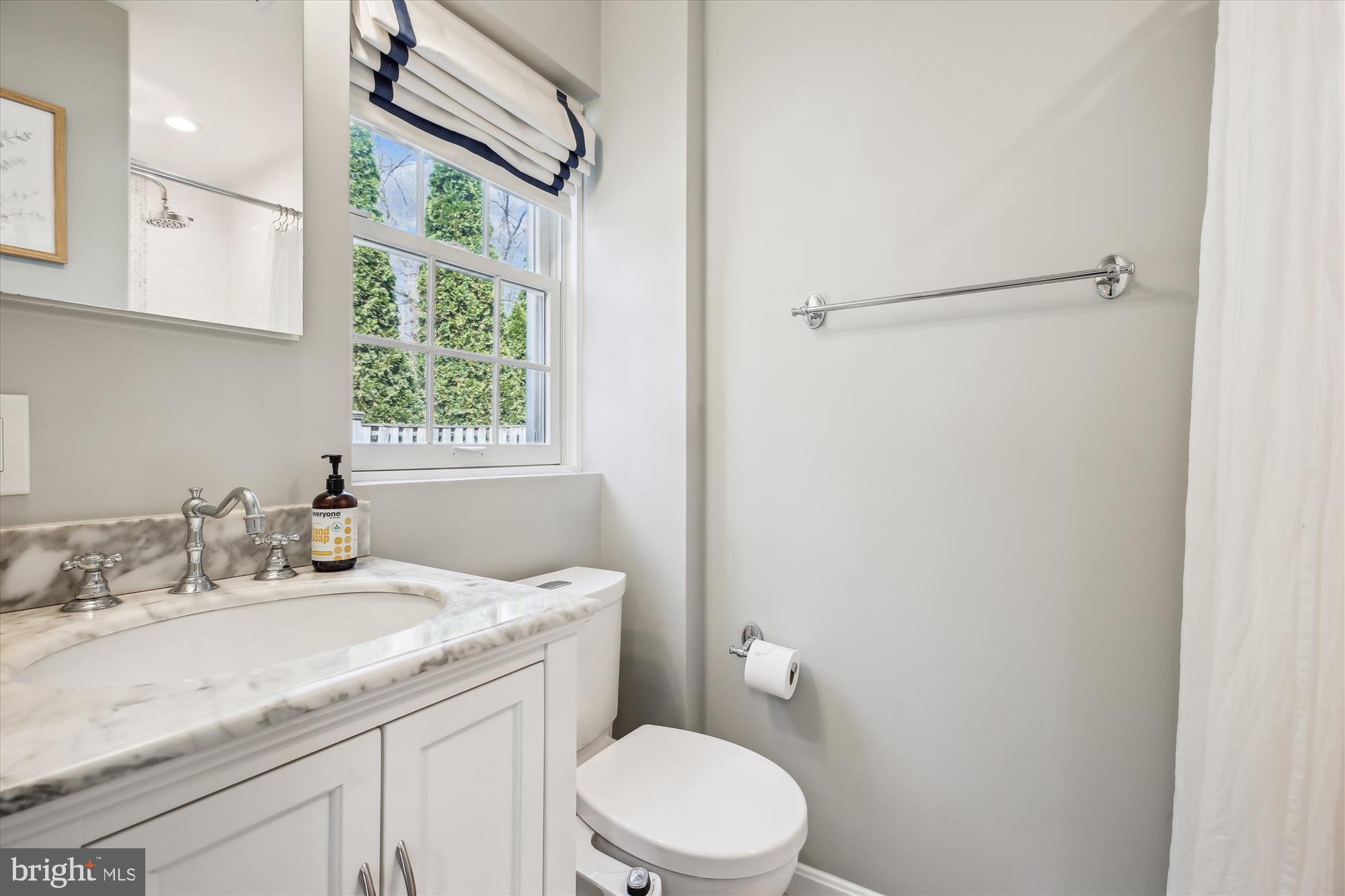 GLENBROOK KNOLLS - Residential Lease