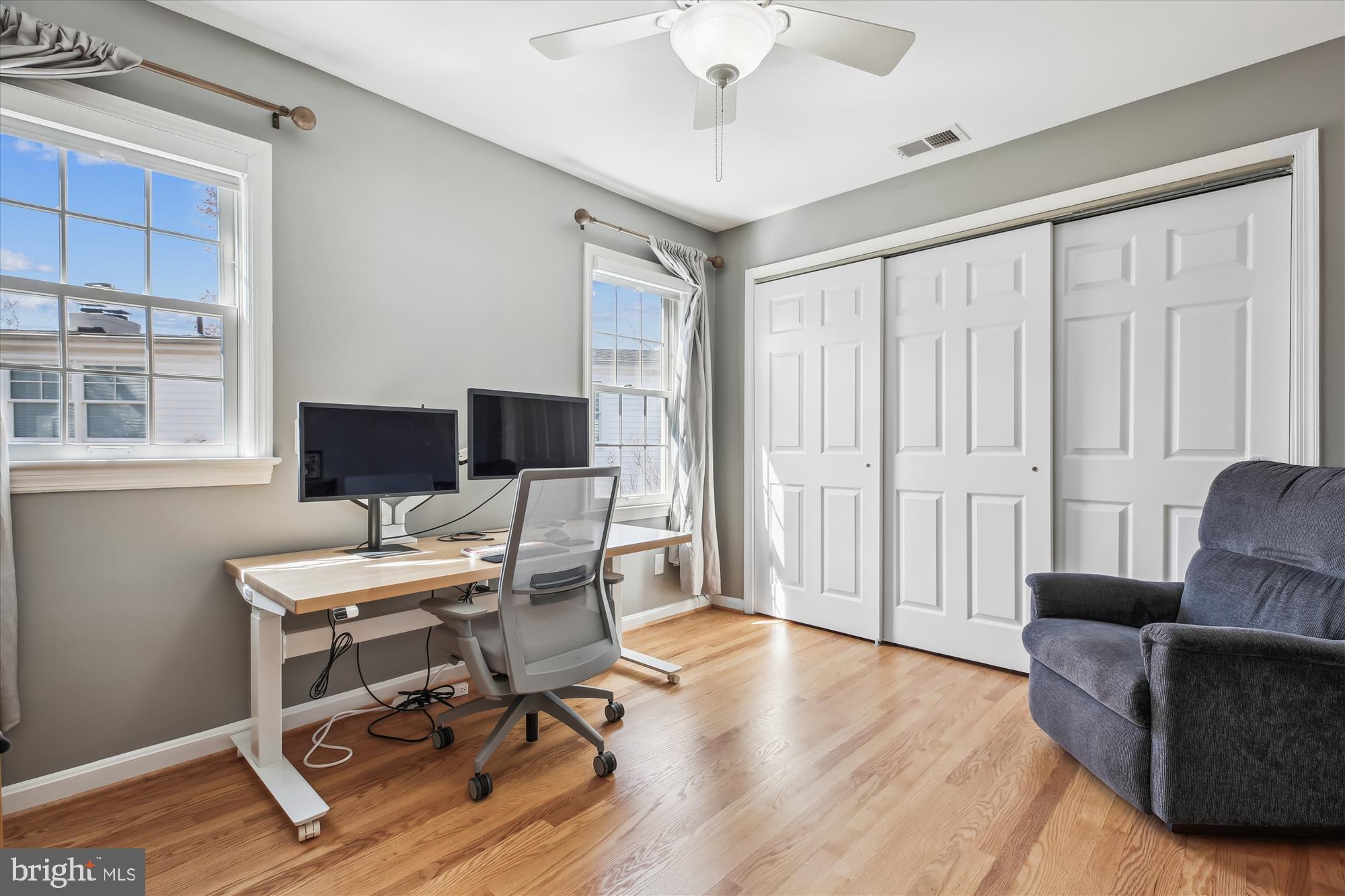 GLENBROOK KNOLLS - Residential Lease