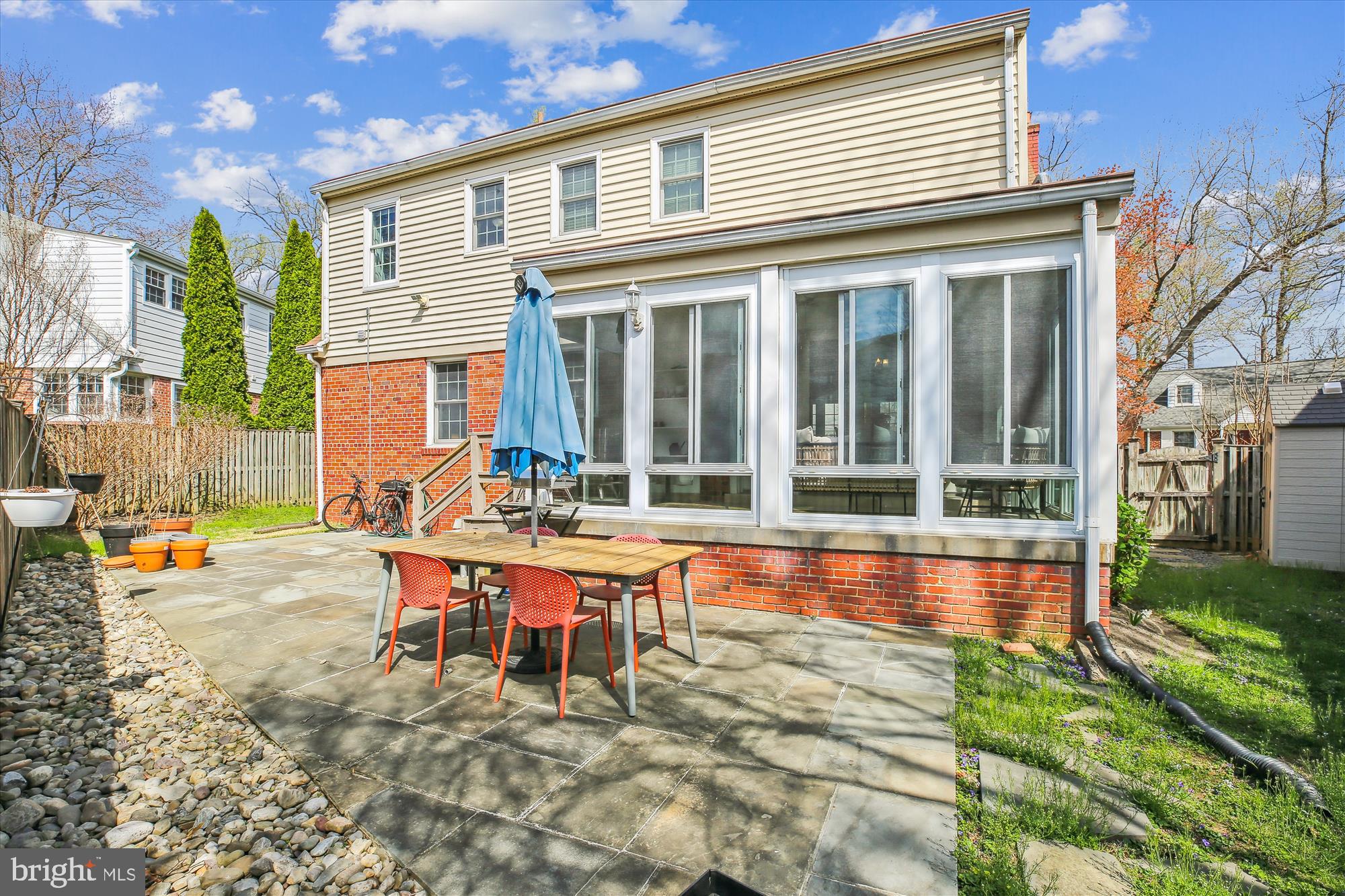 GLENBROOK KNOLLS - Residential Lease