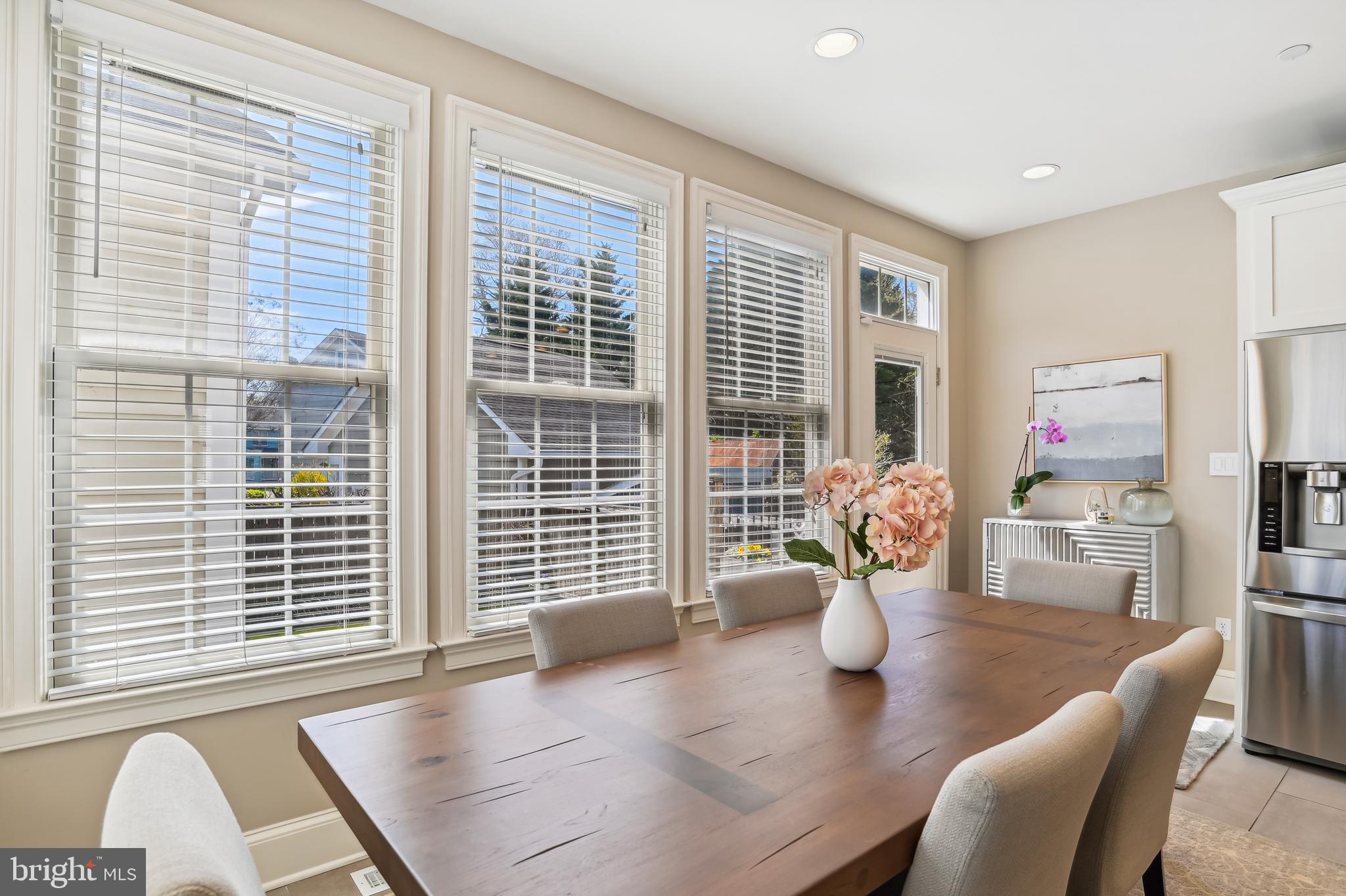 MURRAY HILL - Residential