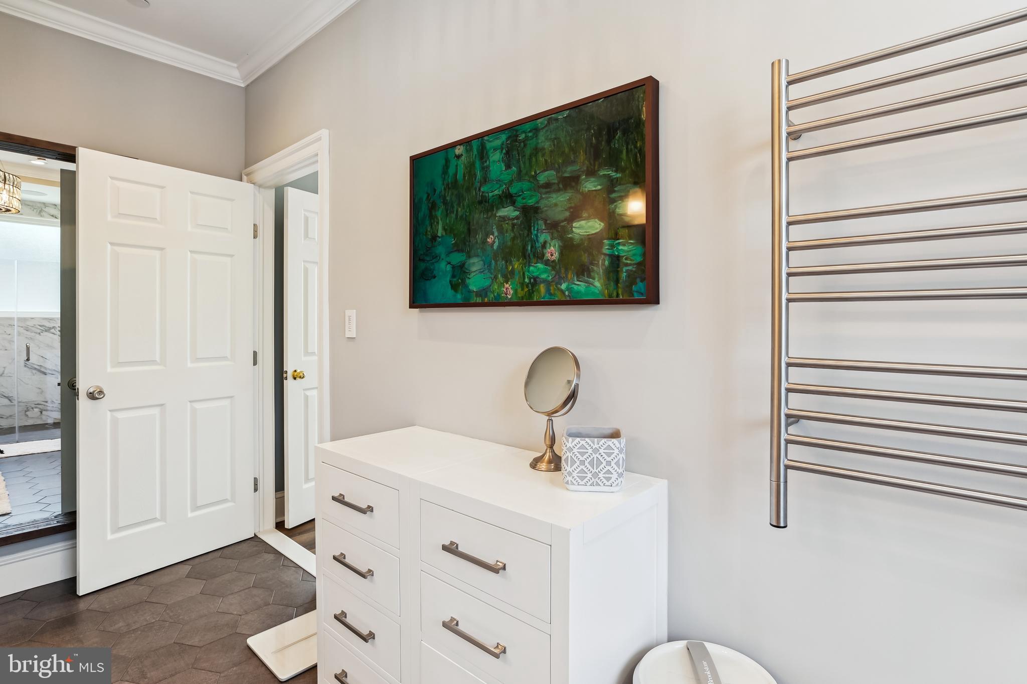 MURRAY HILL - Residential