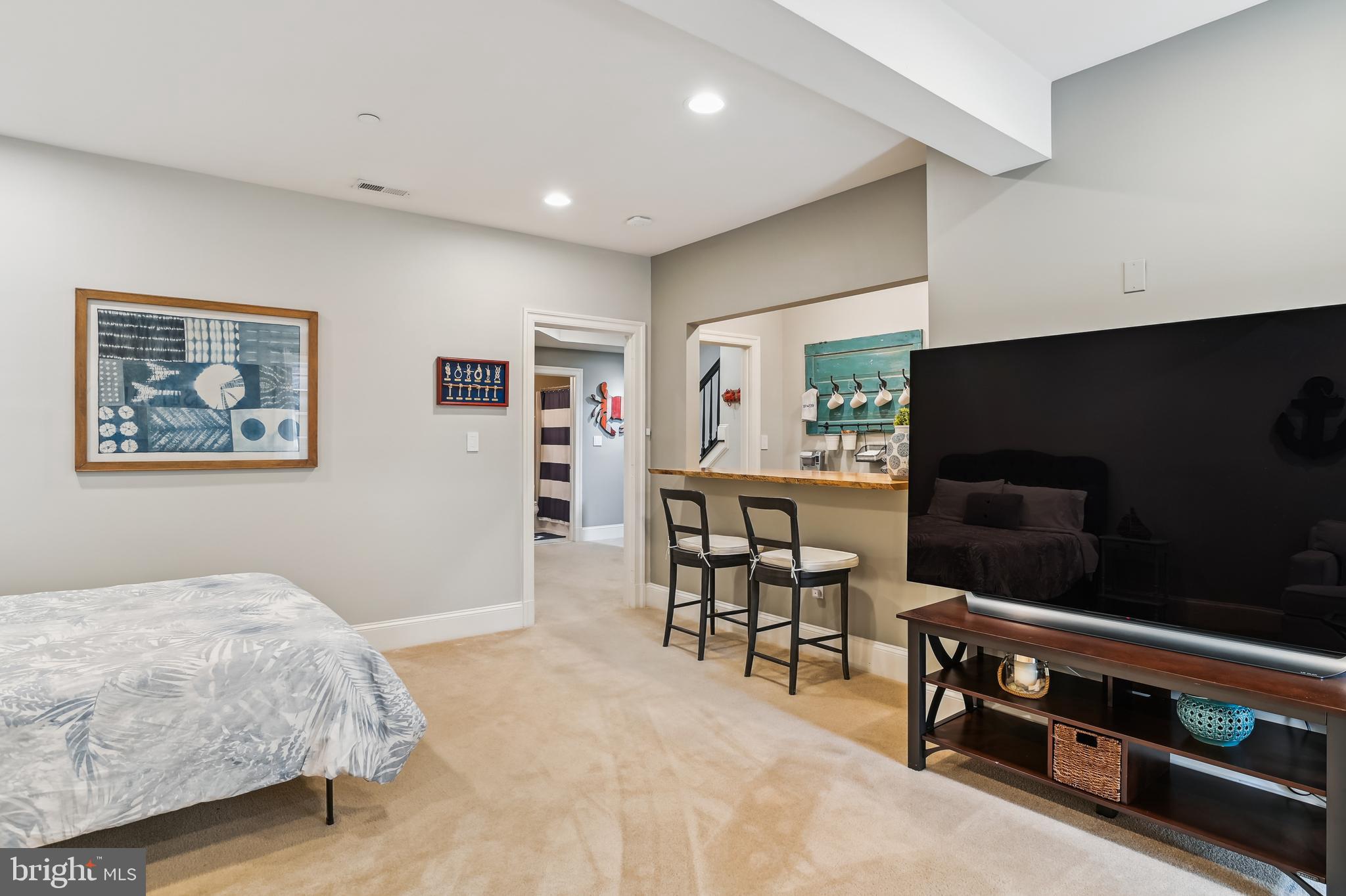 MURRAY HILL - Residential