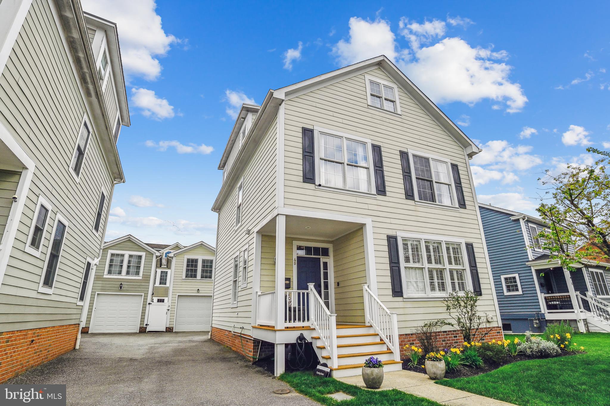 MURRAY HILL - Residential