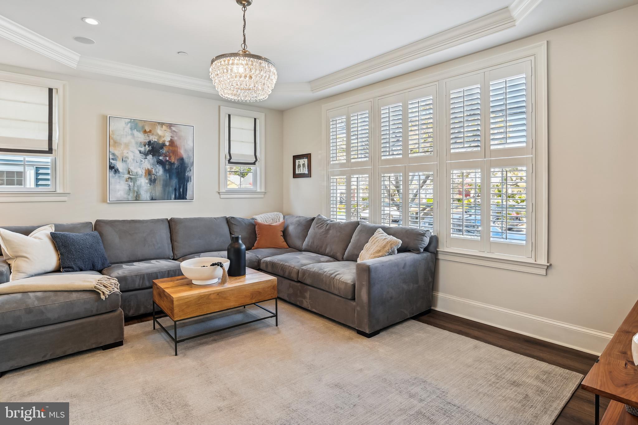 MURRAY HILL - Residential