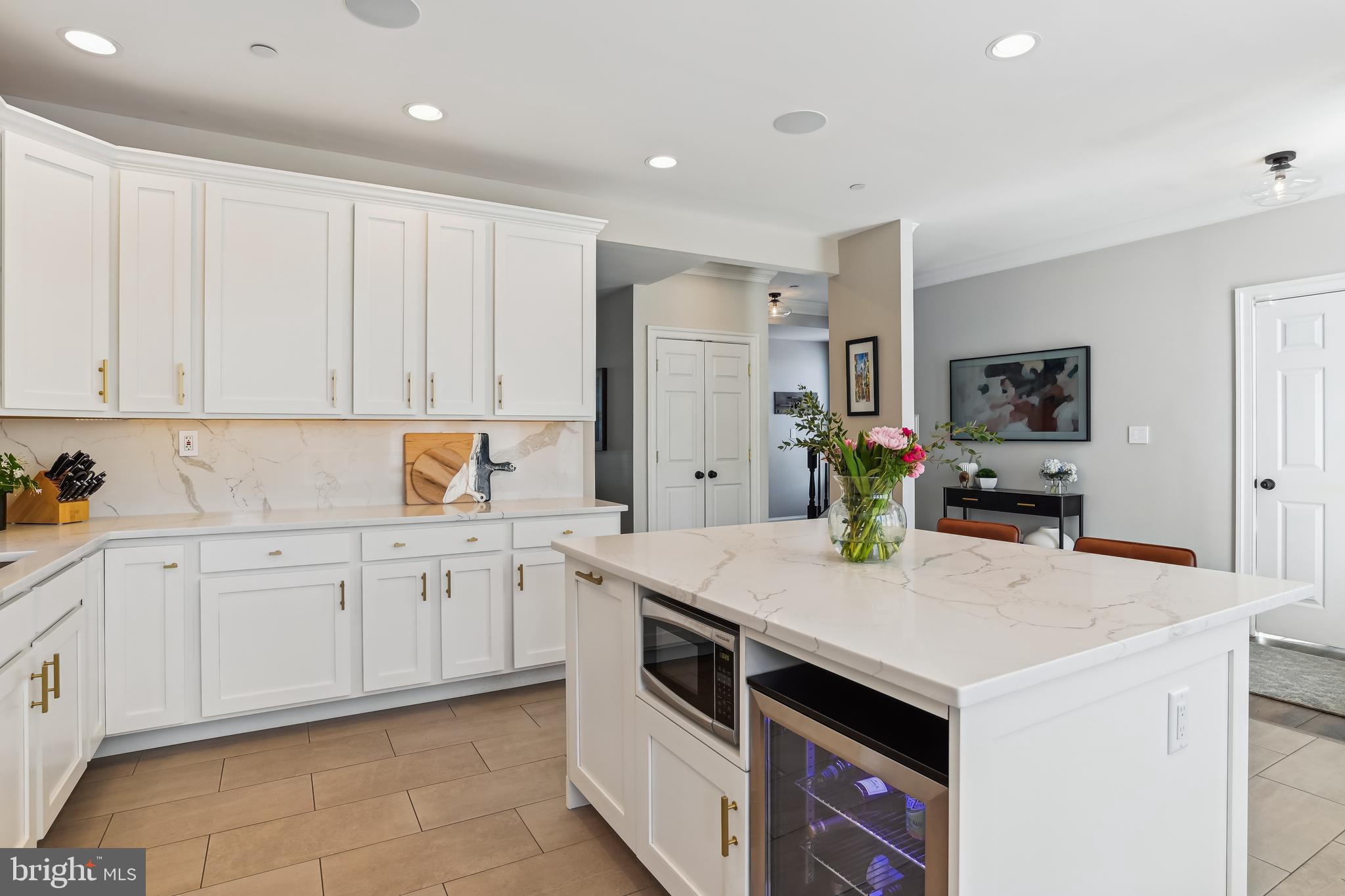 MURRAY HILL - Residential