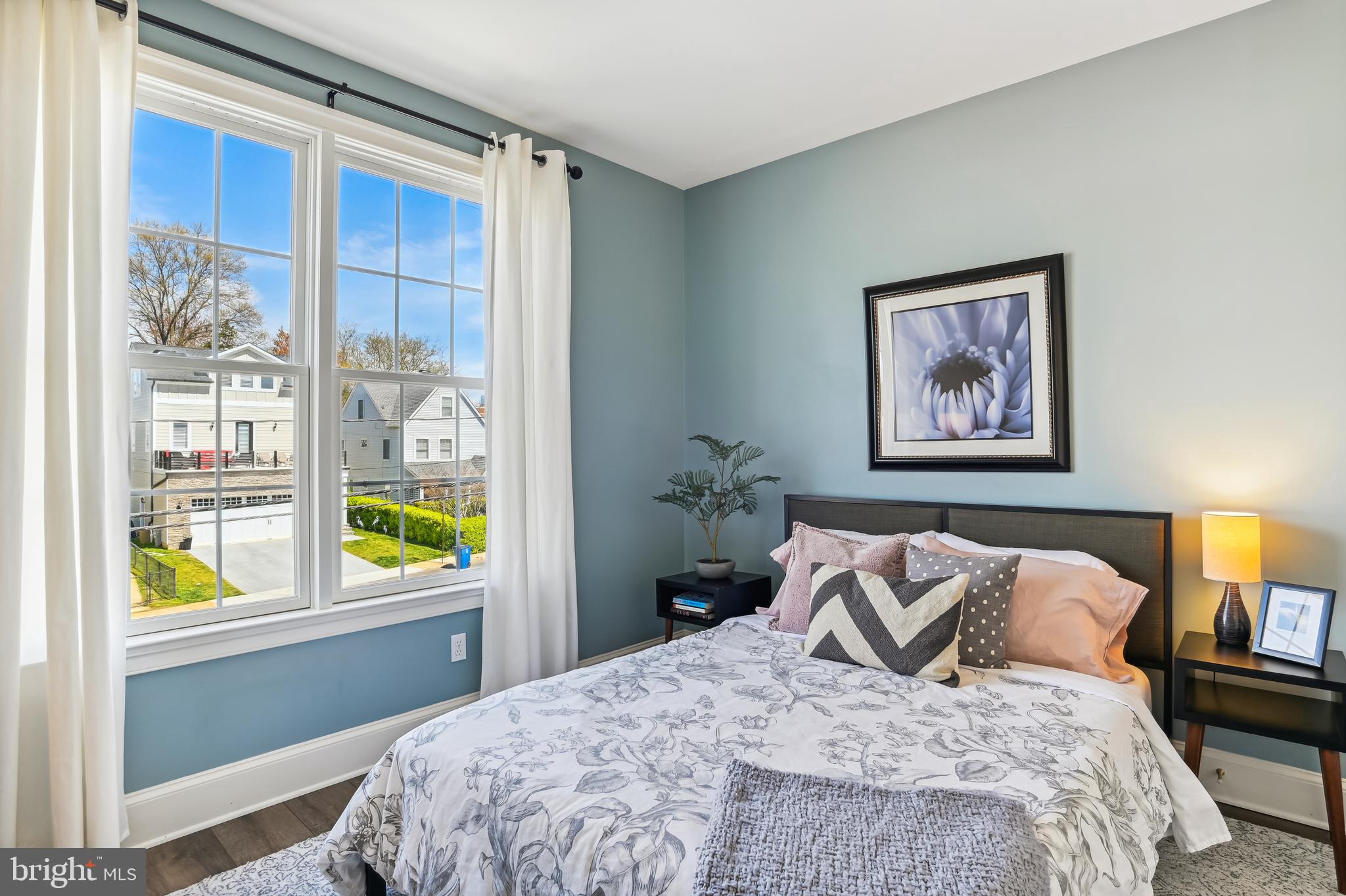 MURRAY HILL - Residential