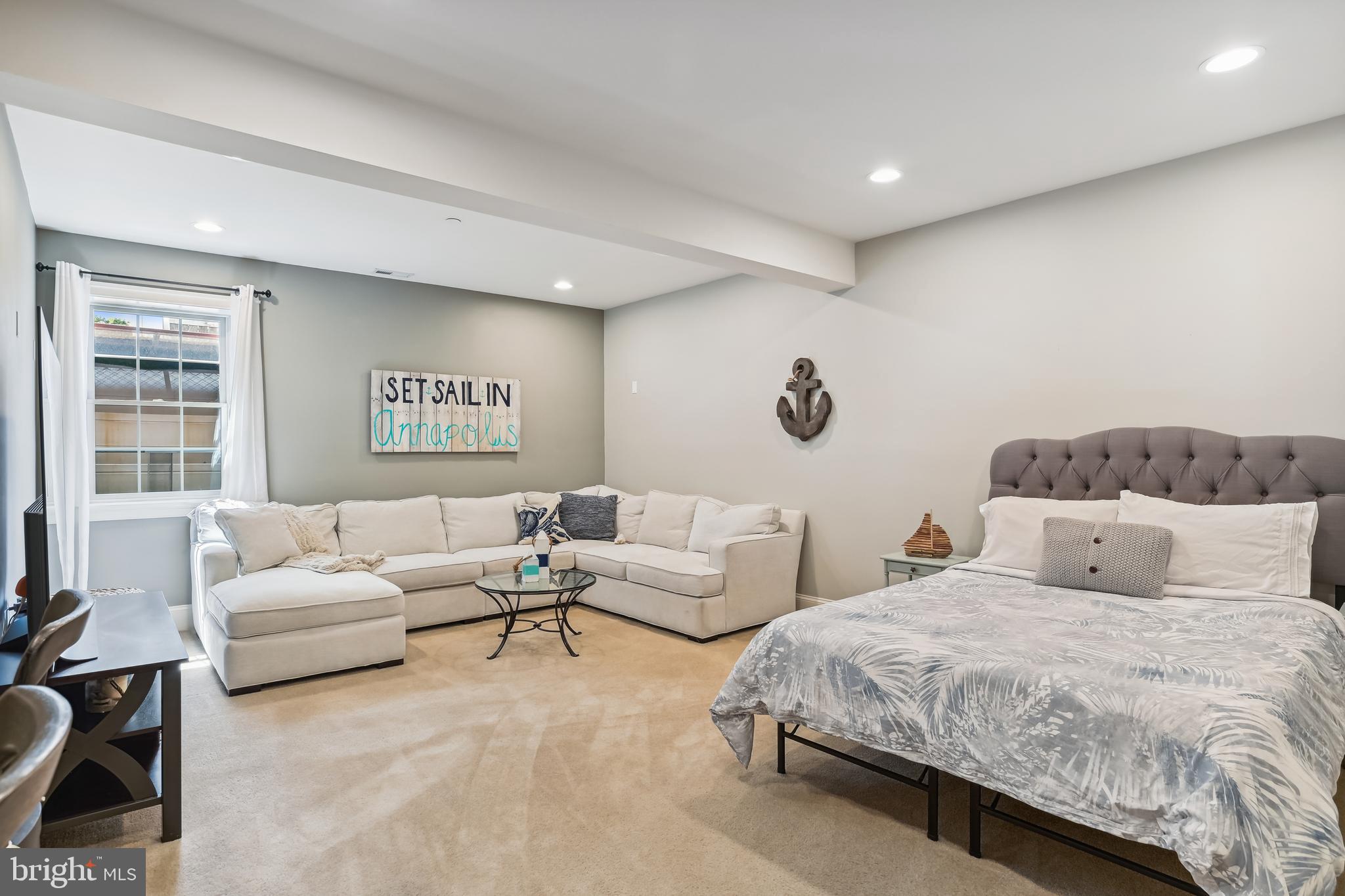 MURRAY HILL - Residential