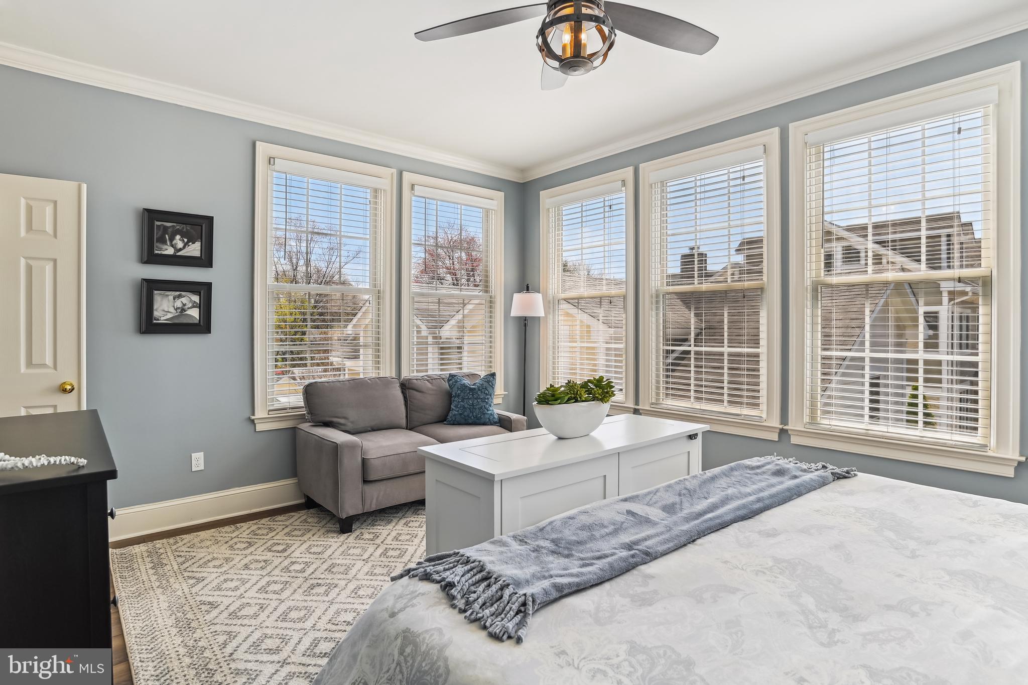 MURRAY HILL - Residential