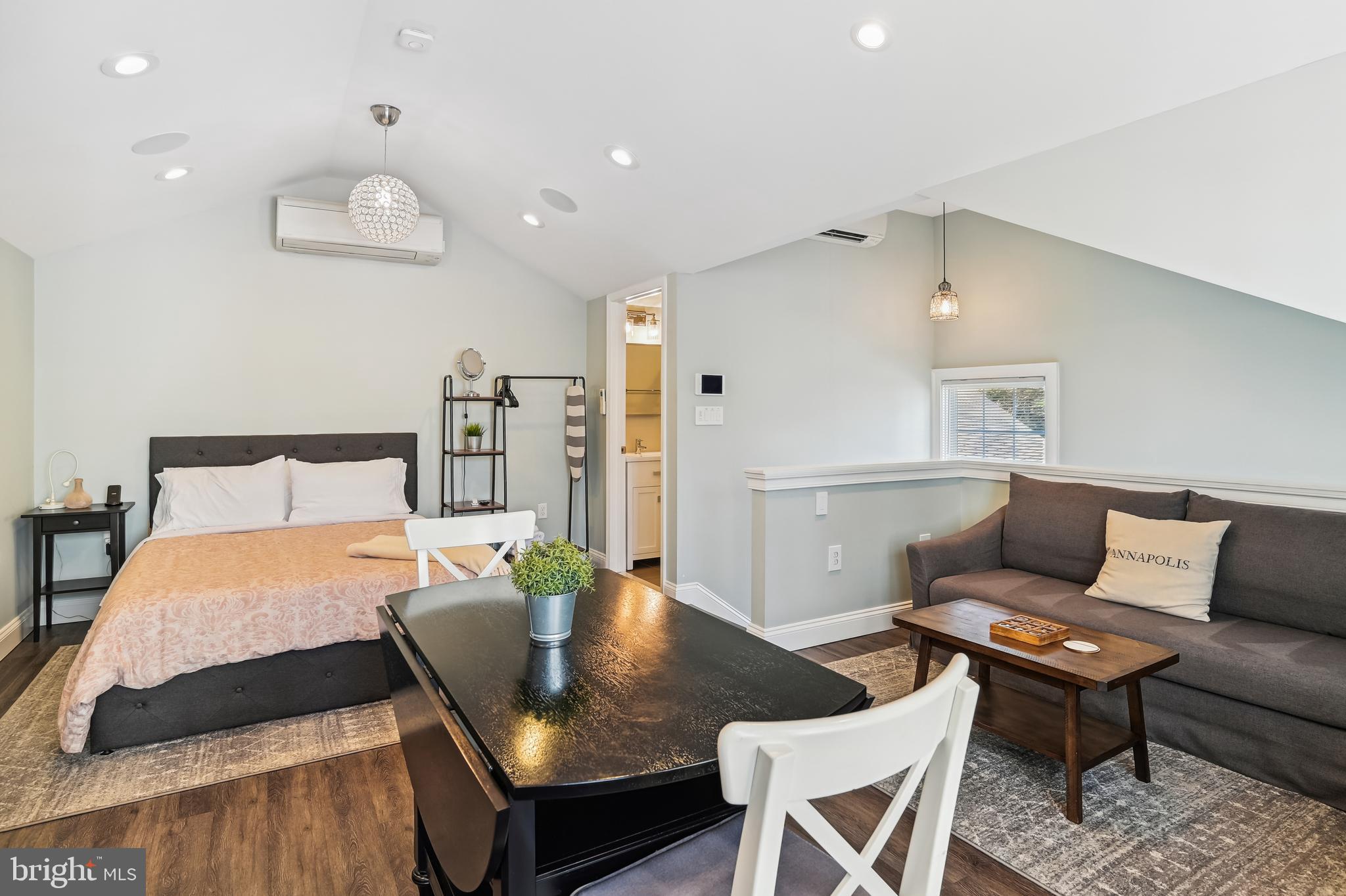 MURRAY HILL - Residential