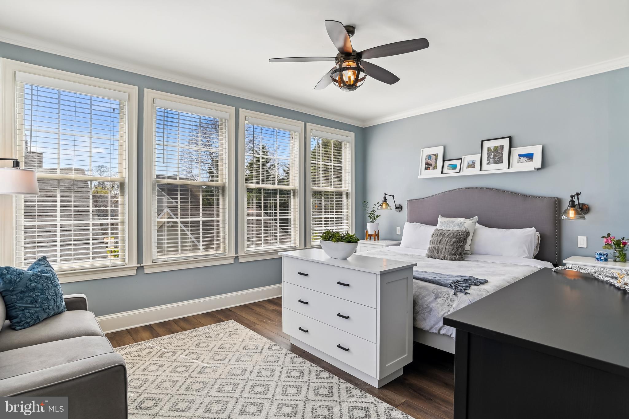 MURRAY HILL - Residential