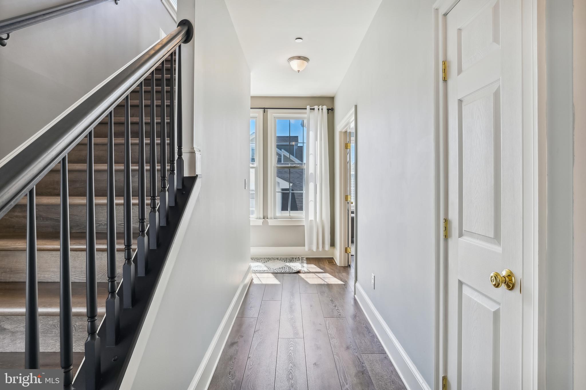 MURRAY HILL - Residential