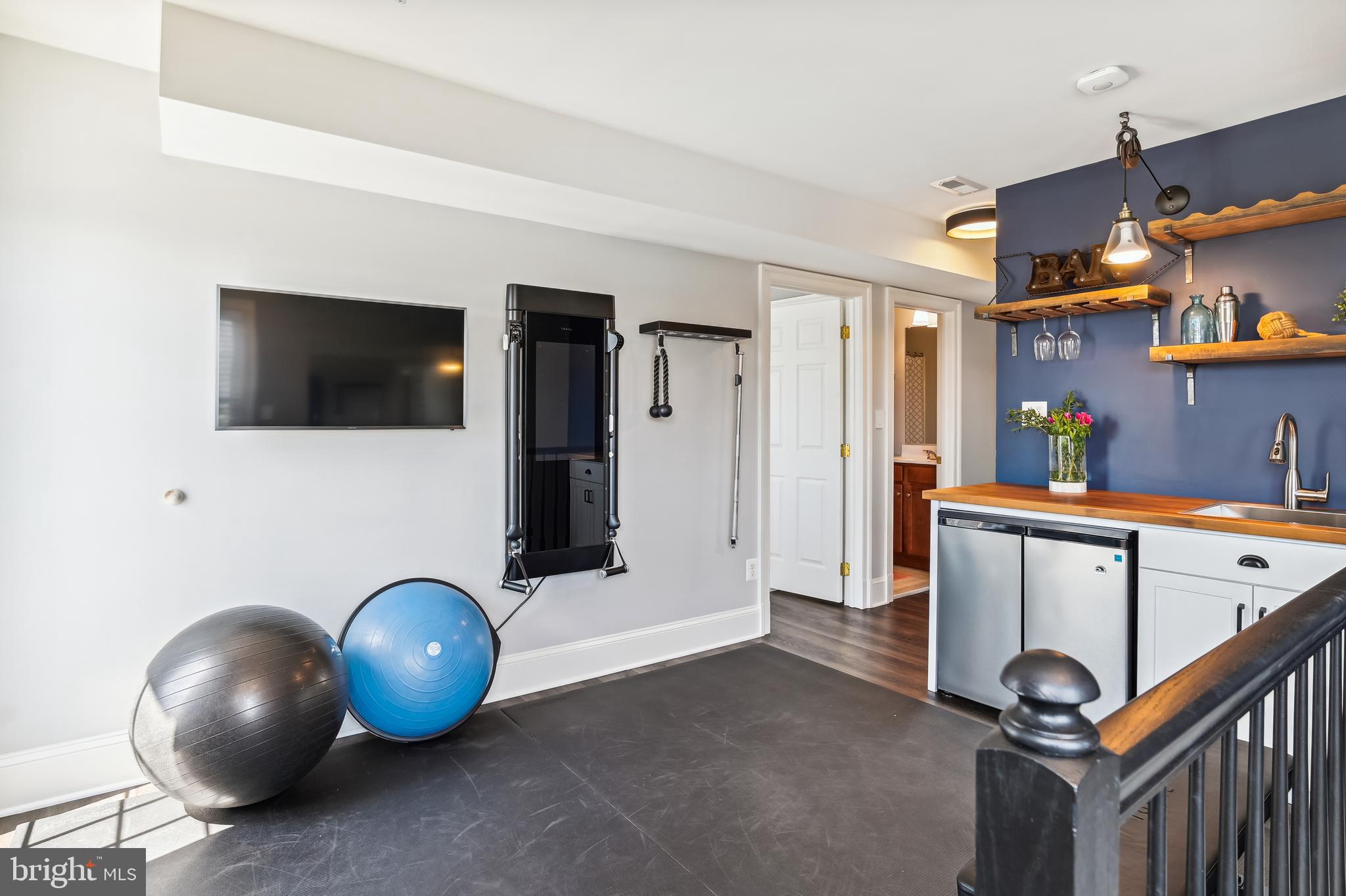 MURRAY HILL - Residential