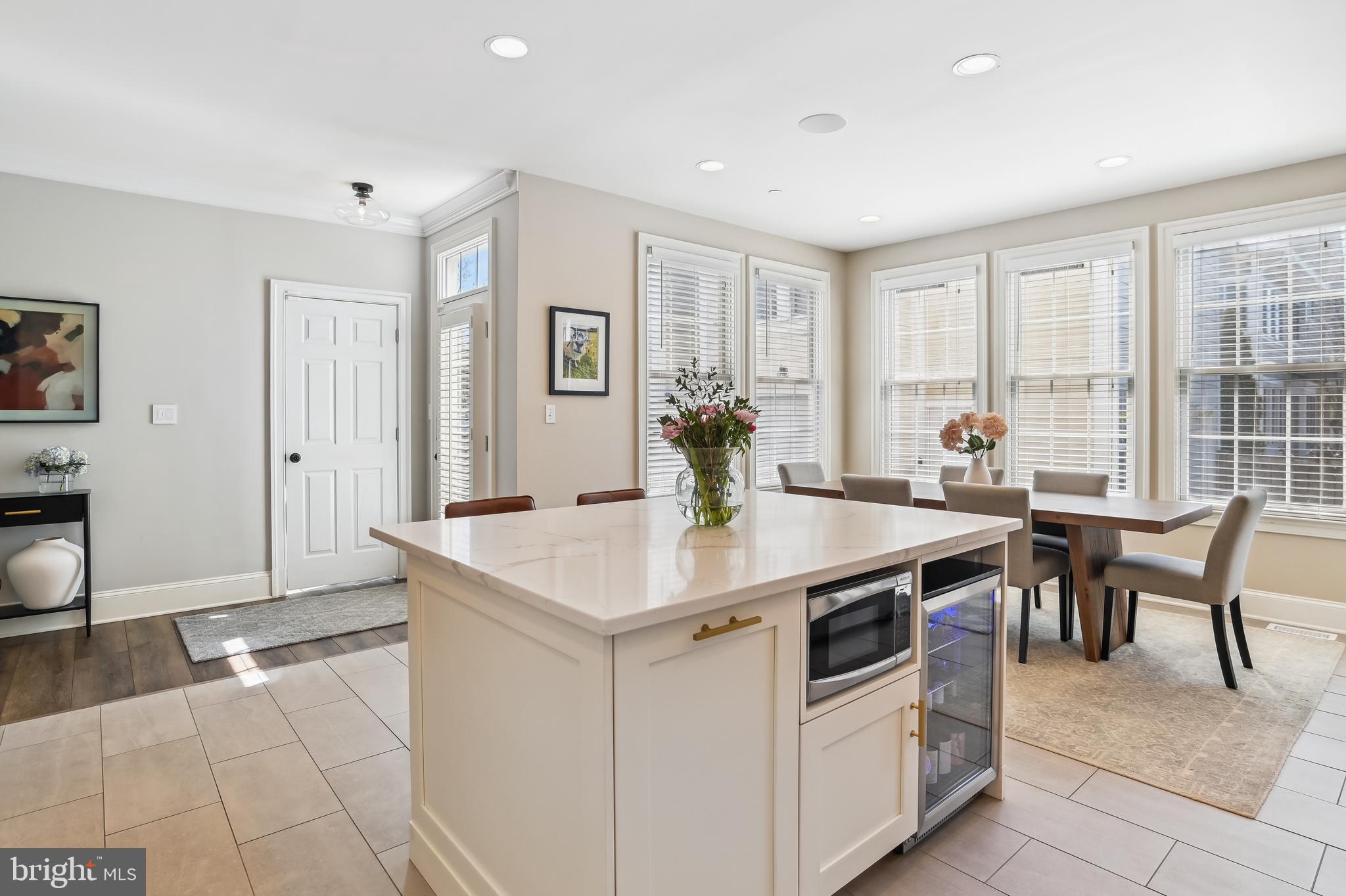 MURRAY HILL - Residential