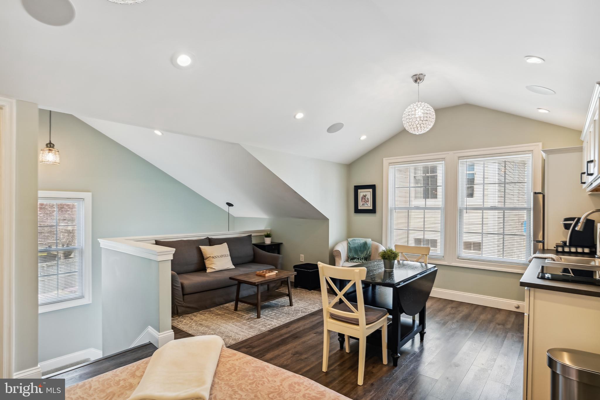 MURRAY HILL - Residential