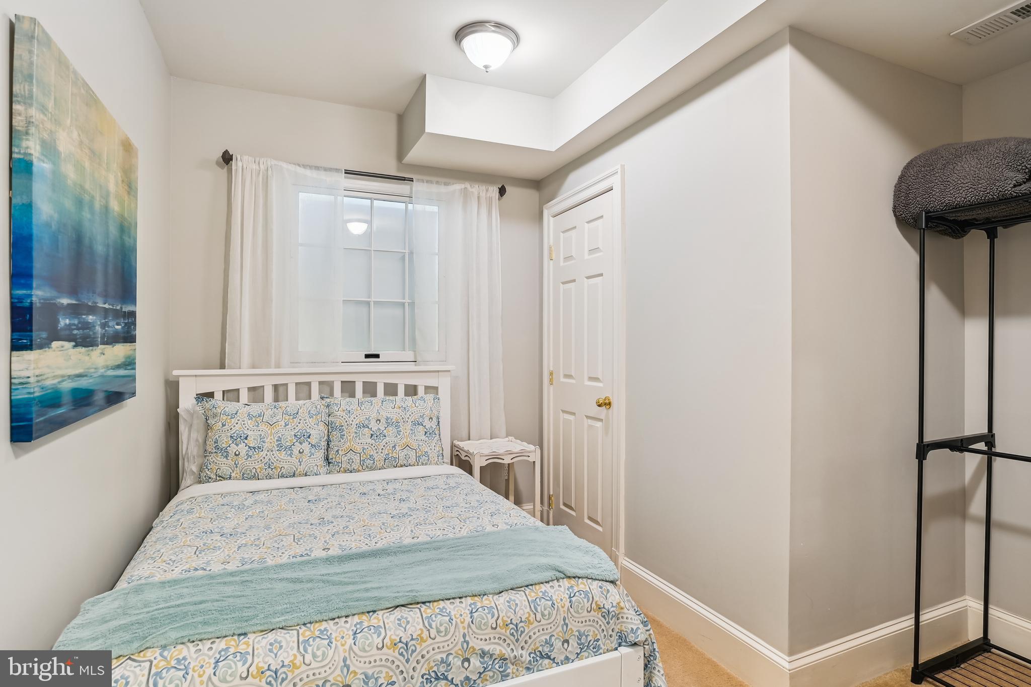 MURRAY HILL - Residential