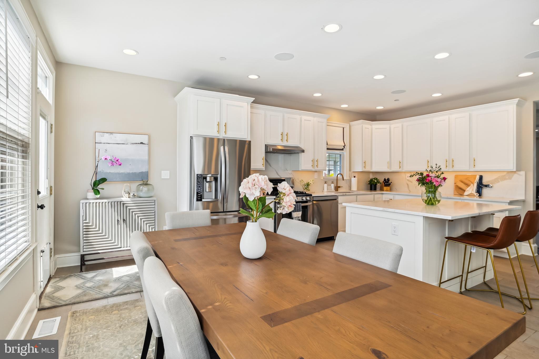 MURRAY HILL - Residential