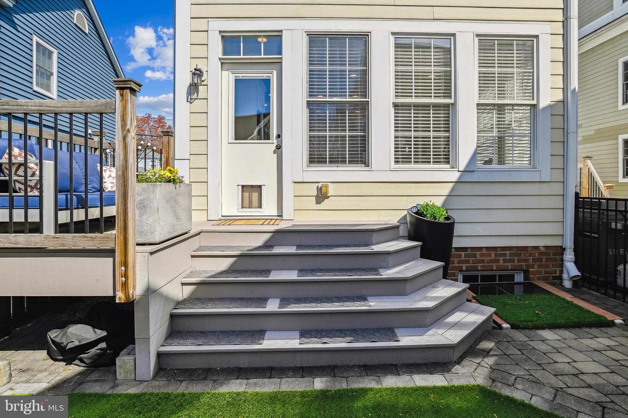 MURRAY HILL - Residential