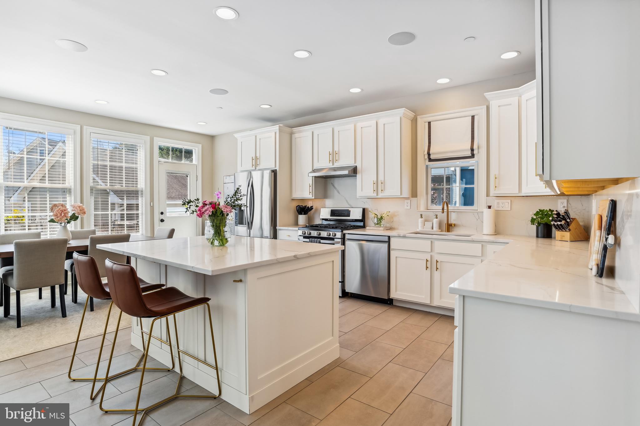 MURRAY HILL - Residential