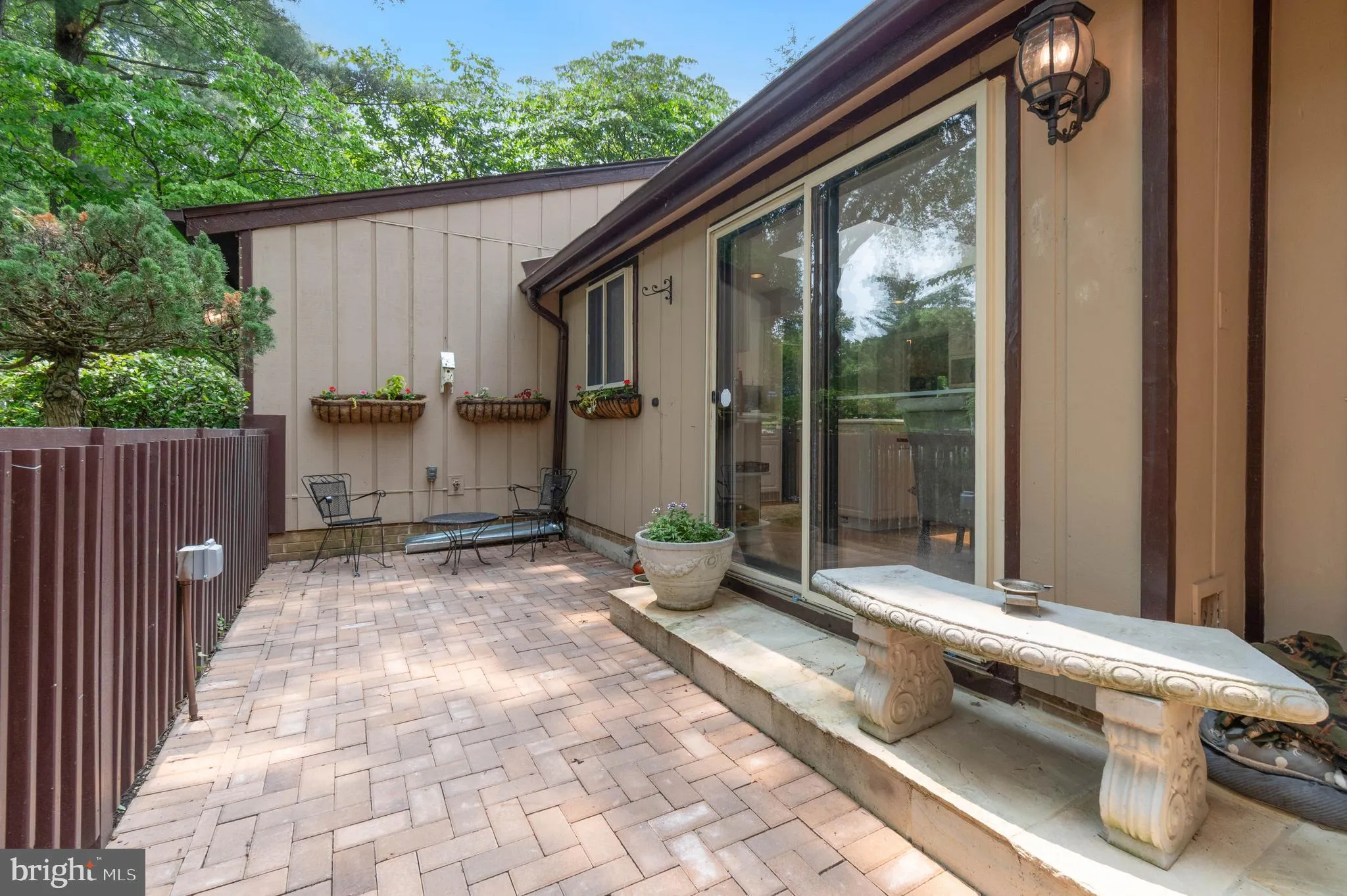 Oakton, Virginia 22124, United States, 4 Bedrooms Bedrooms, ,4 BathroomsBathrooms,Residential,Pending,137651