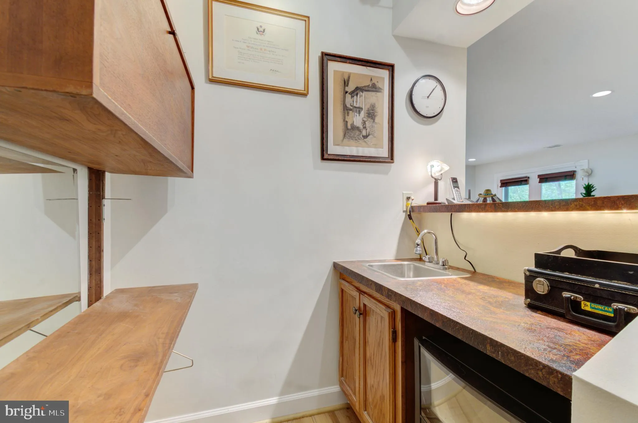 Oakton, Virginia 22124, United States, 4 Bedrooms Bedrooms, ,4 BathroomsBathrooms,Residential,Pending,137651