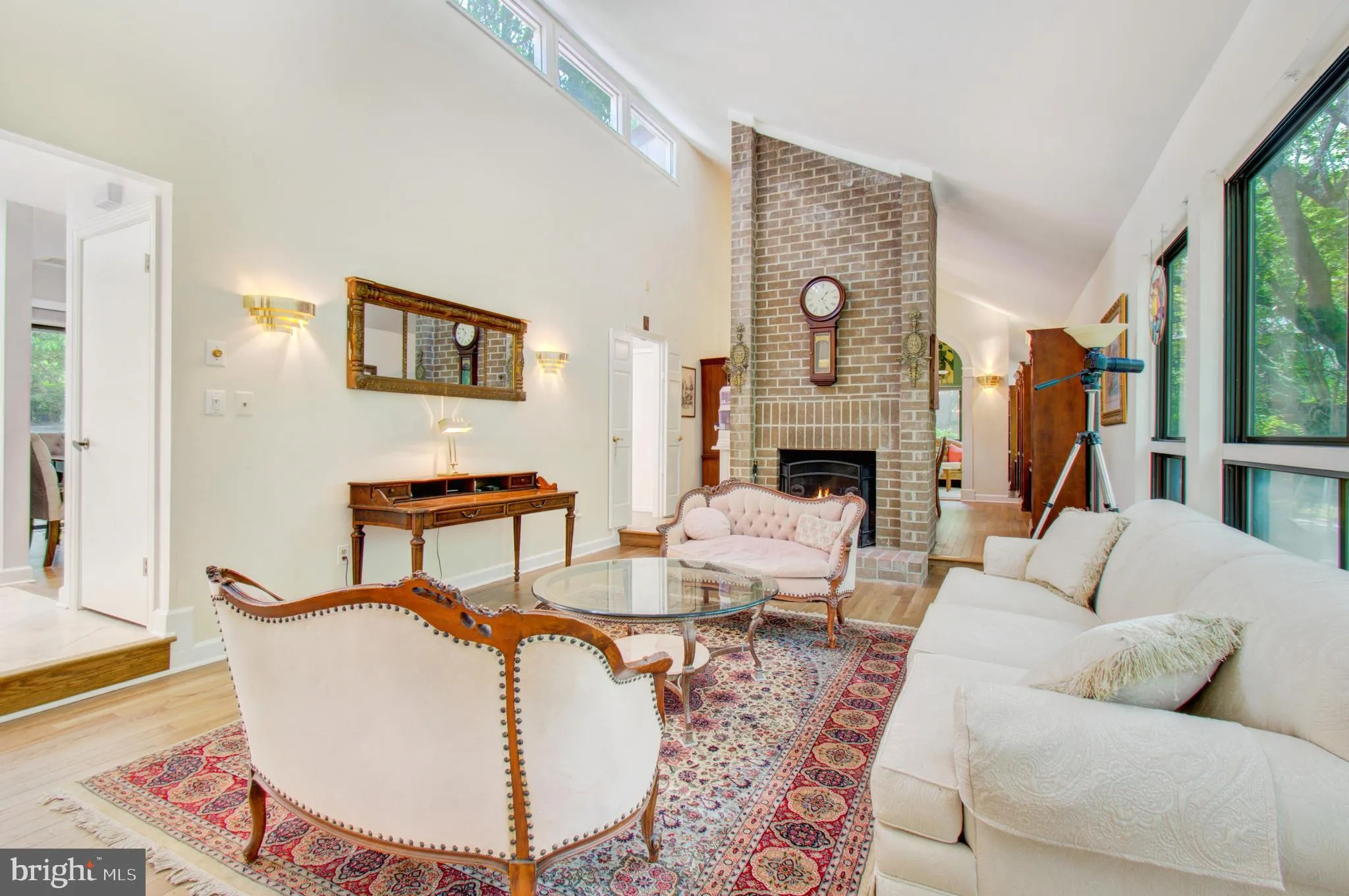 Oakton, Virginia 22124, United States, 4 Bedrooms Bedrooms, ,4 BathroomsBathrooms,Residential,Pending,137651